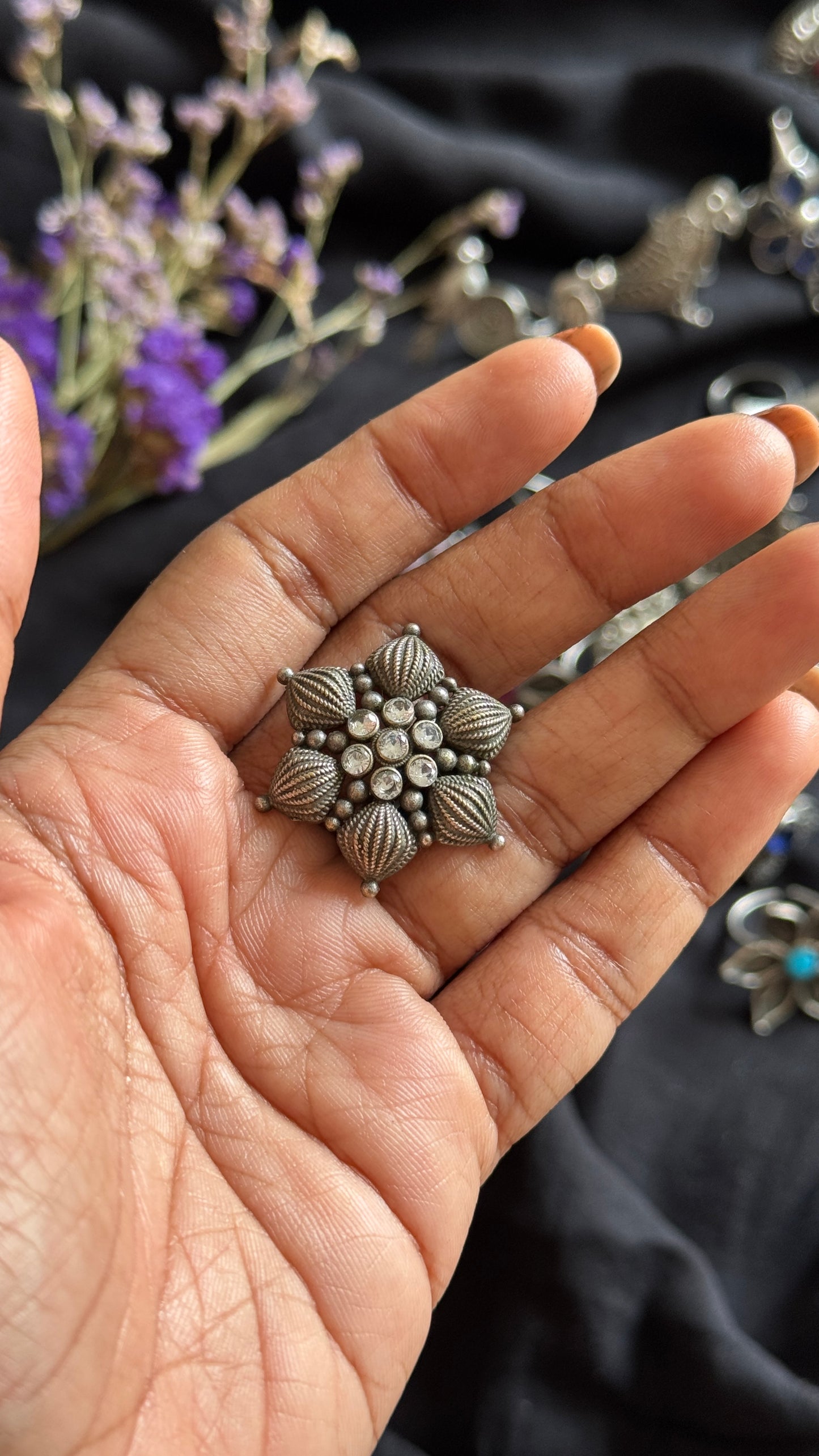 Adjustable floral petal ring - white stones - YCOSFR105