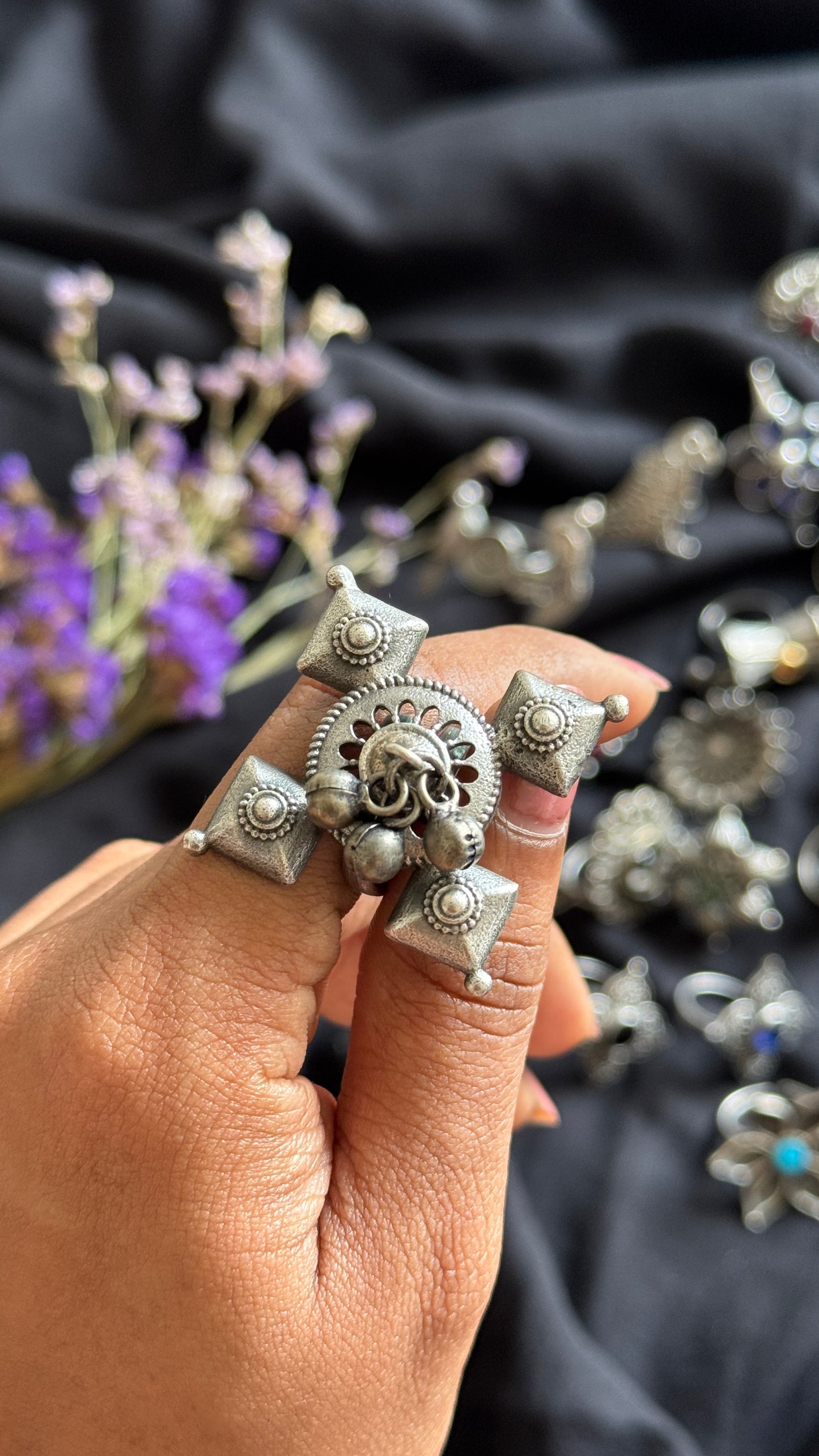 Adjustable square ring - with ghungroo