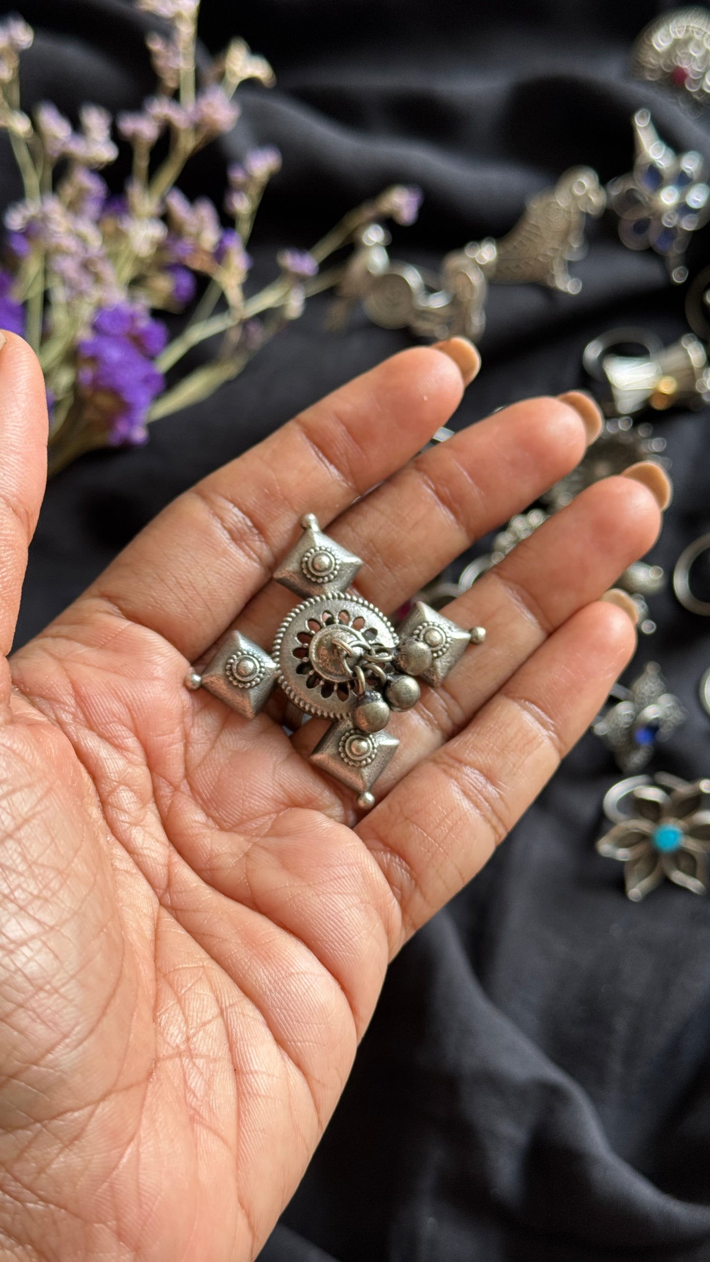 Adjustable square ring - with ghungroo