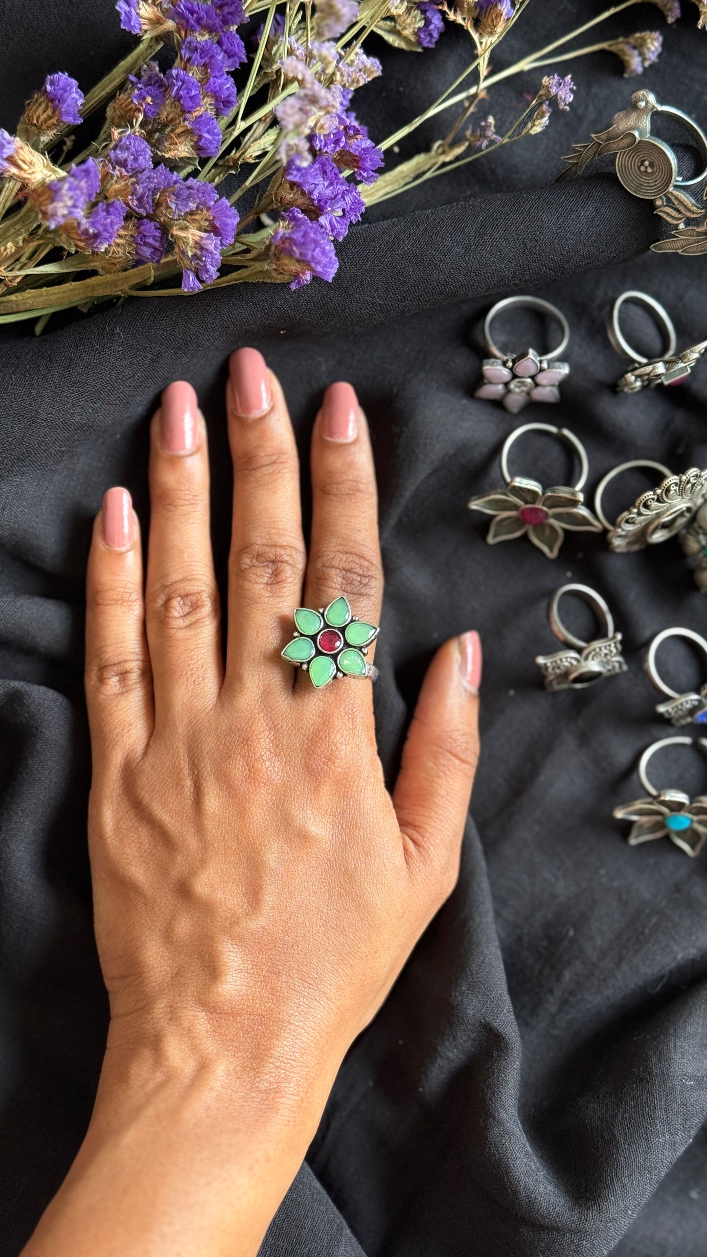 Adjustable floral ring - mint green & red stone