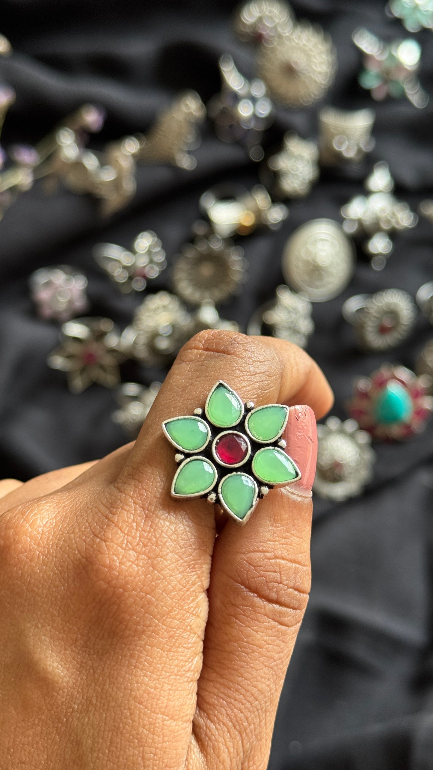 Adjustable floral ring - mint green & red stone
