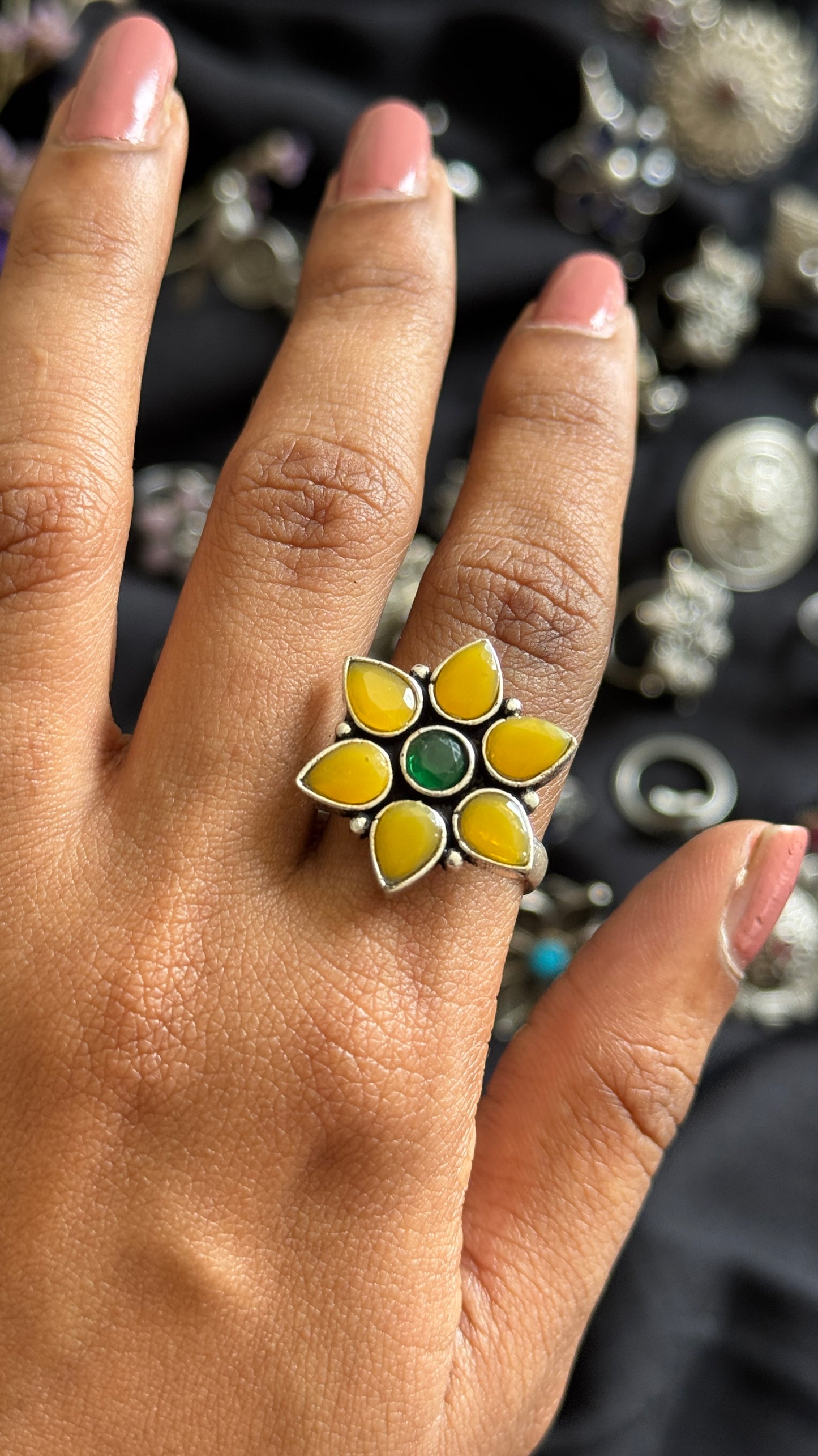 Adjustable floral ring - yellow stone