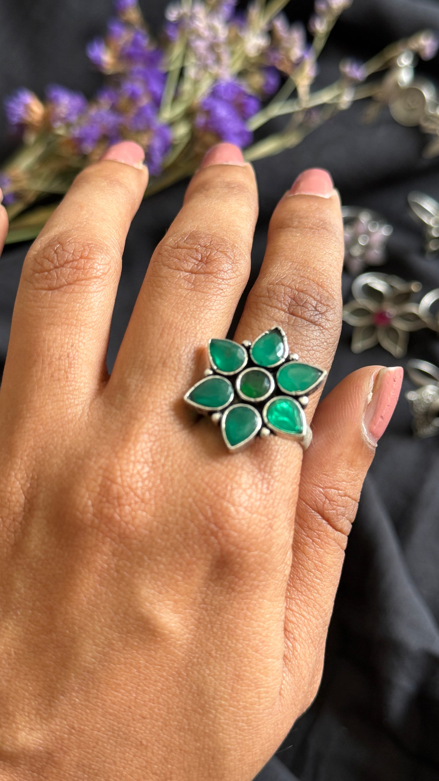 Adjustable floral ring - dark green