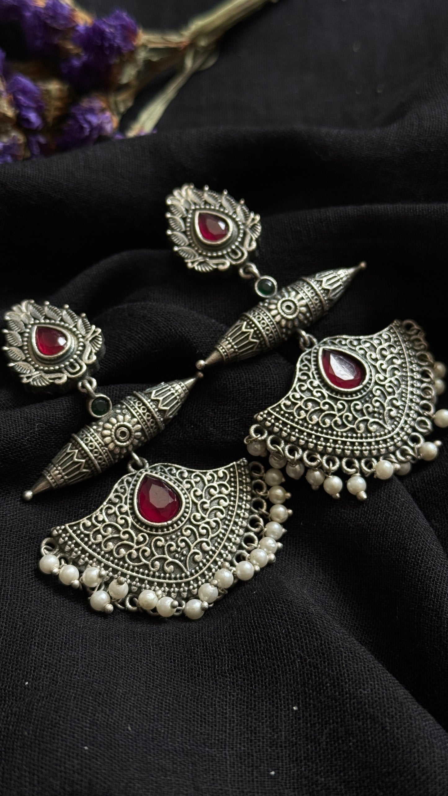 Dangler earrings - silver, red