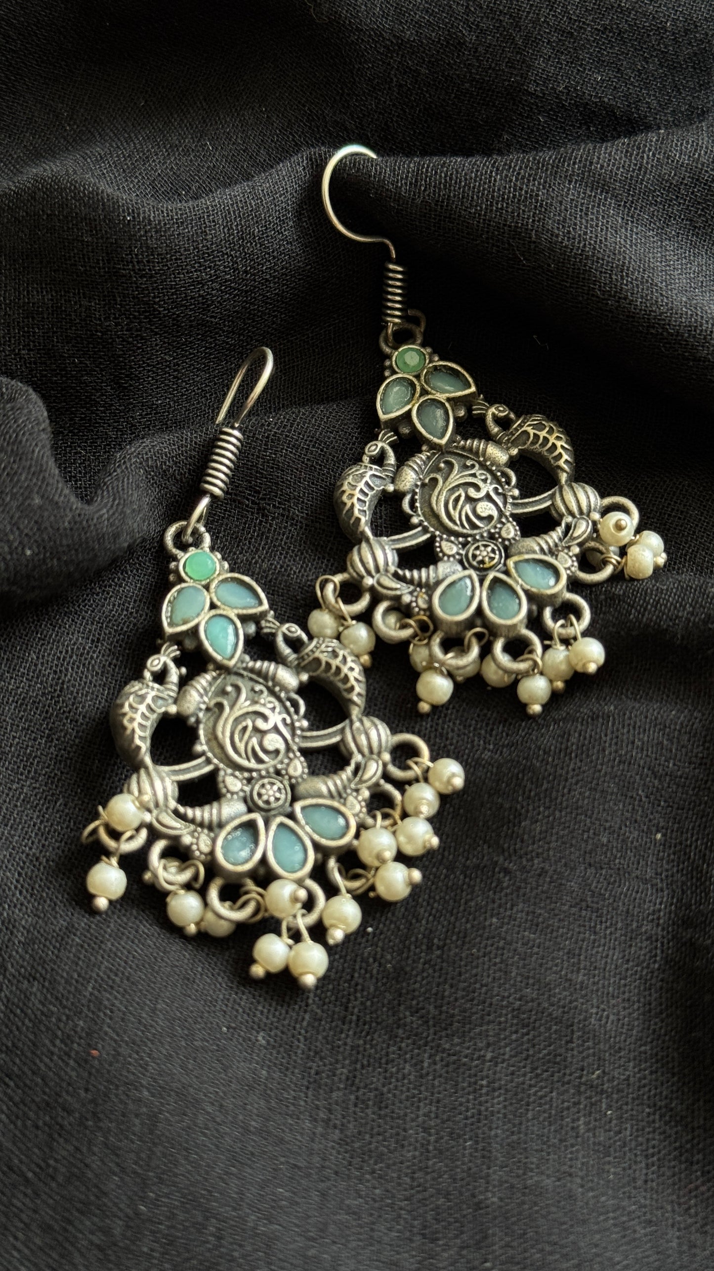 Hanging earrings - silver & mint