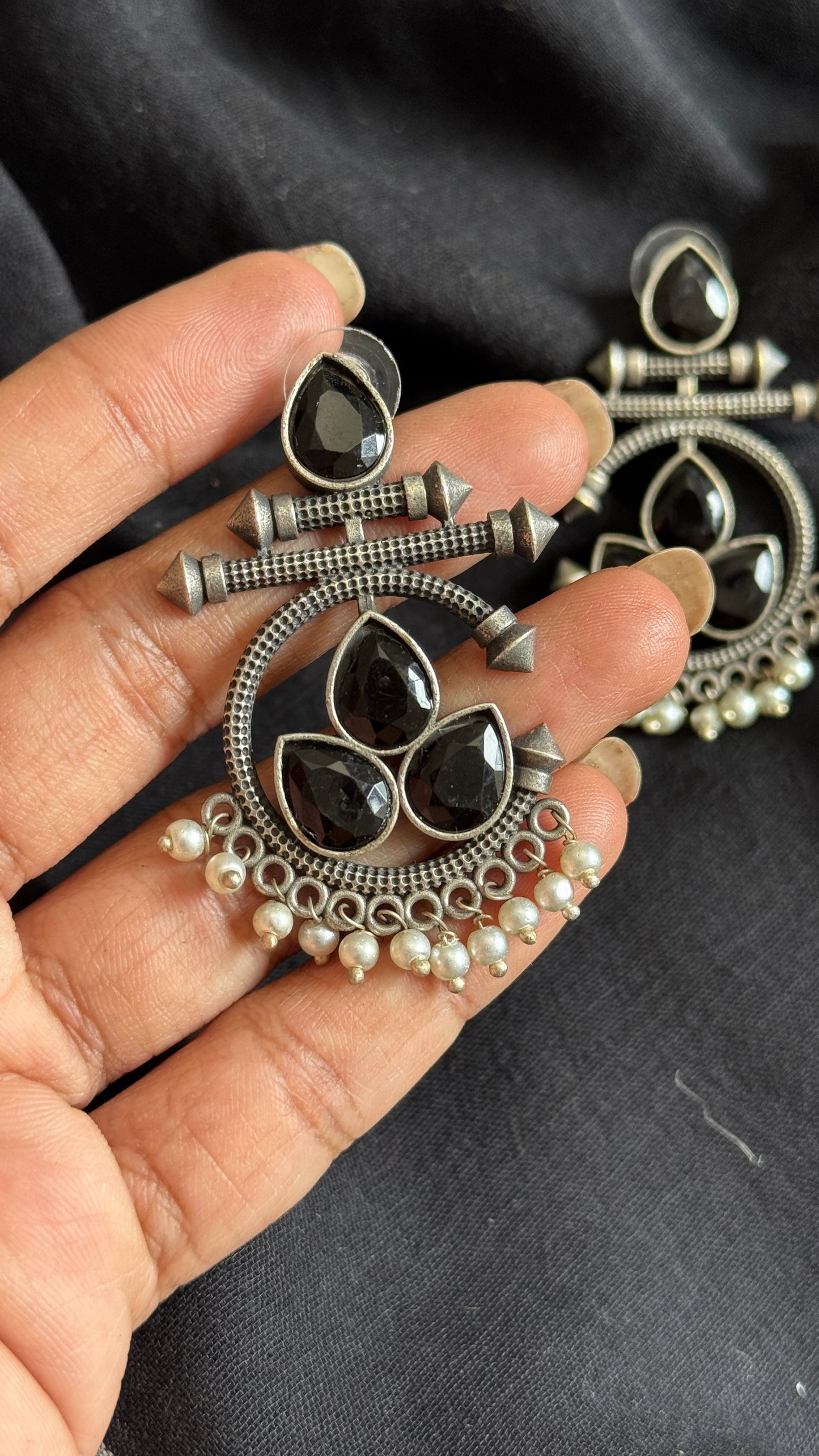 Dangler earrings - silver & black