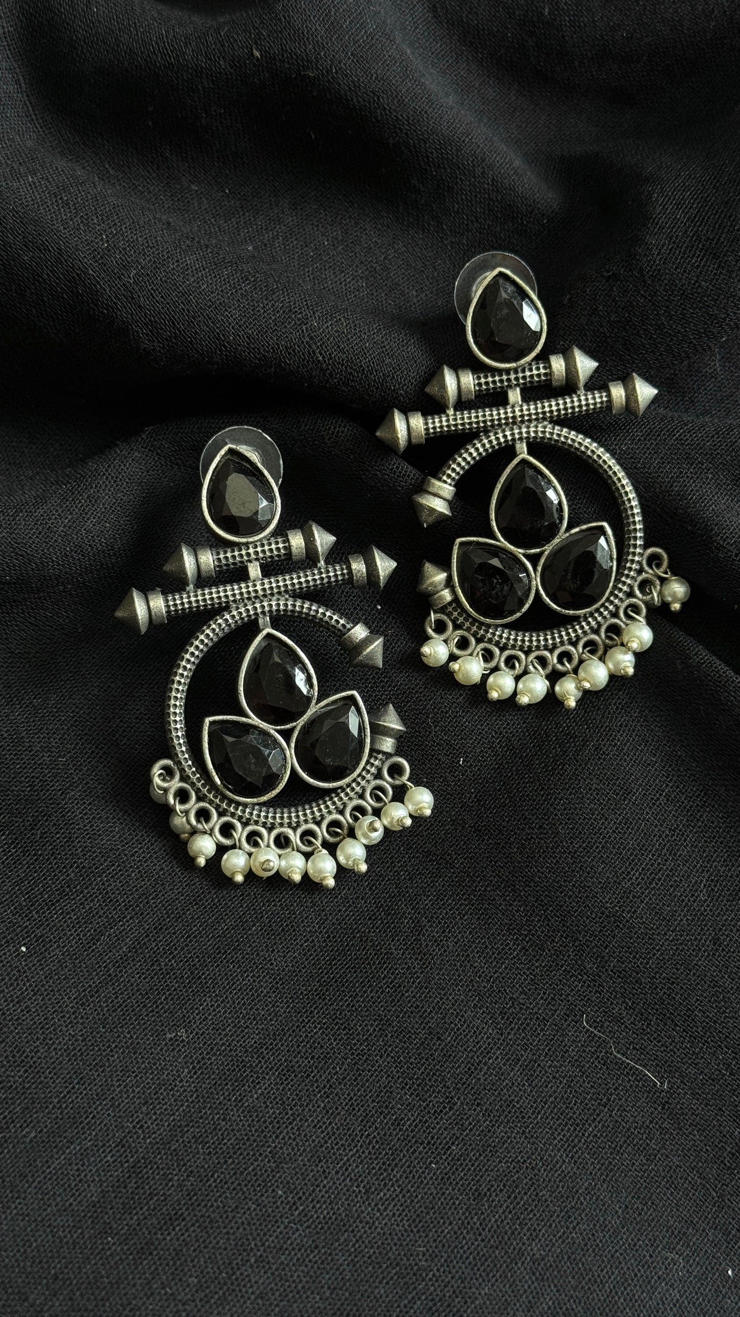 Dangler earrings - silver & black