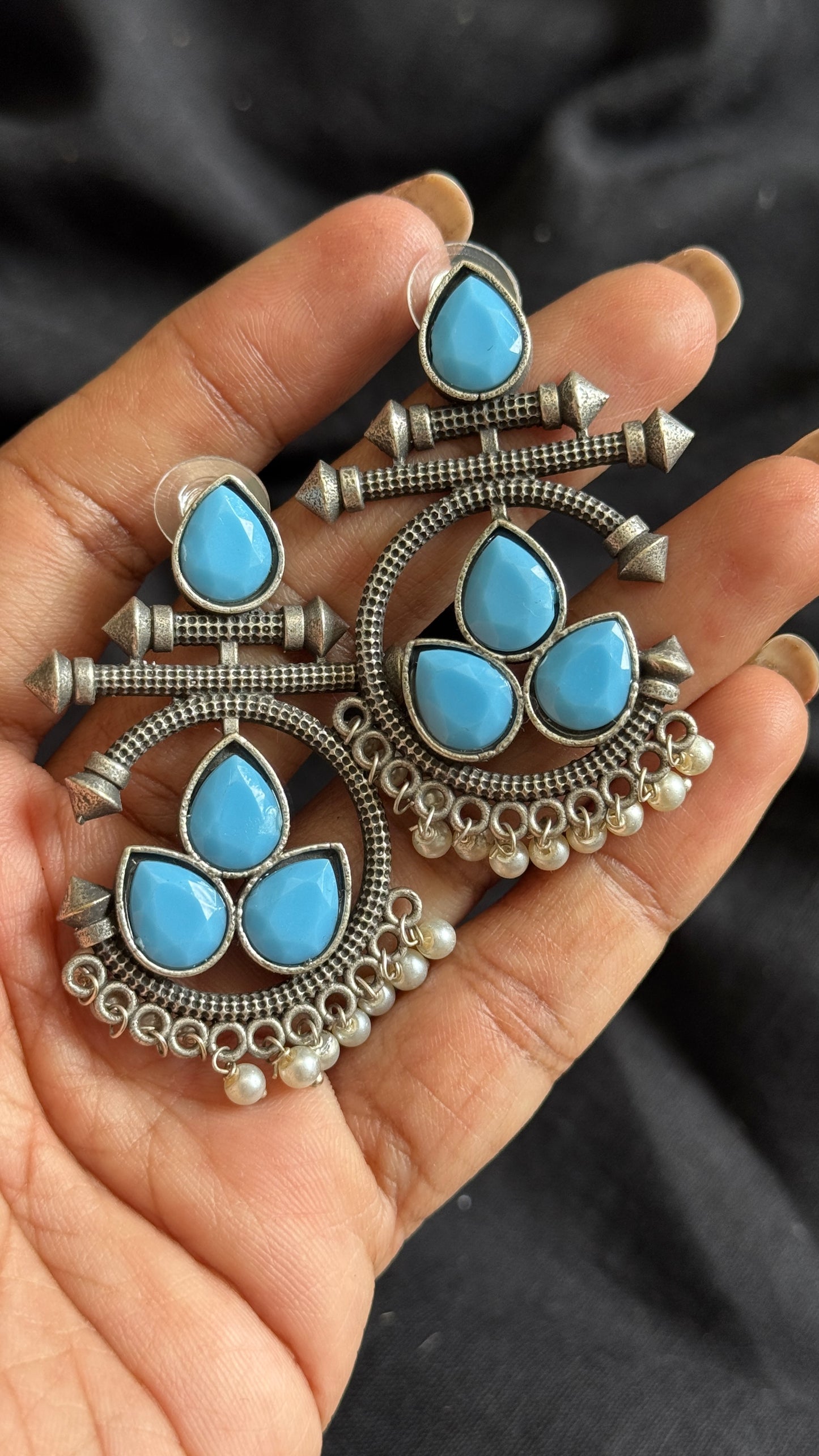 Dangler earrings - silver & blue - YCOSED14