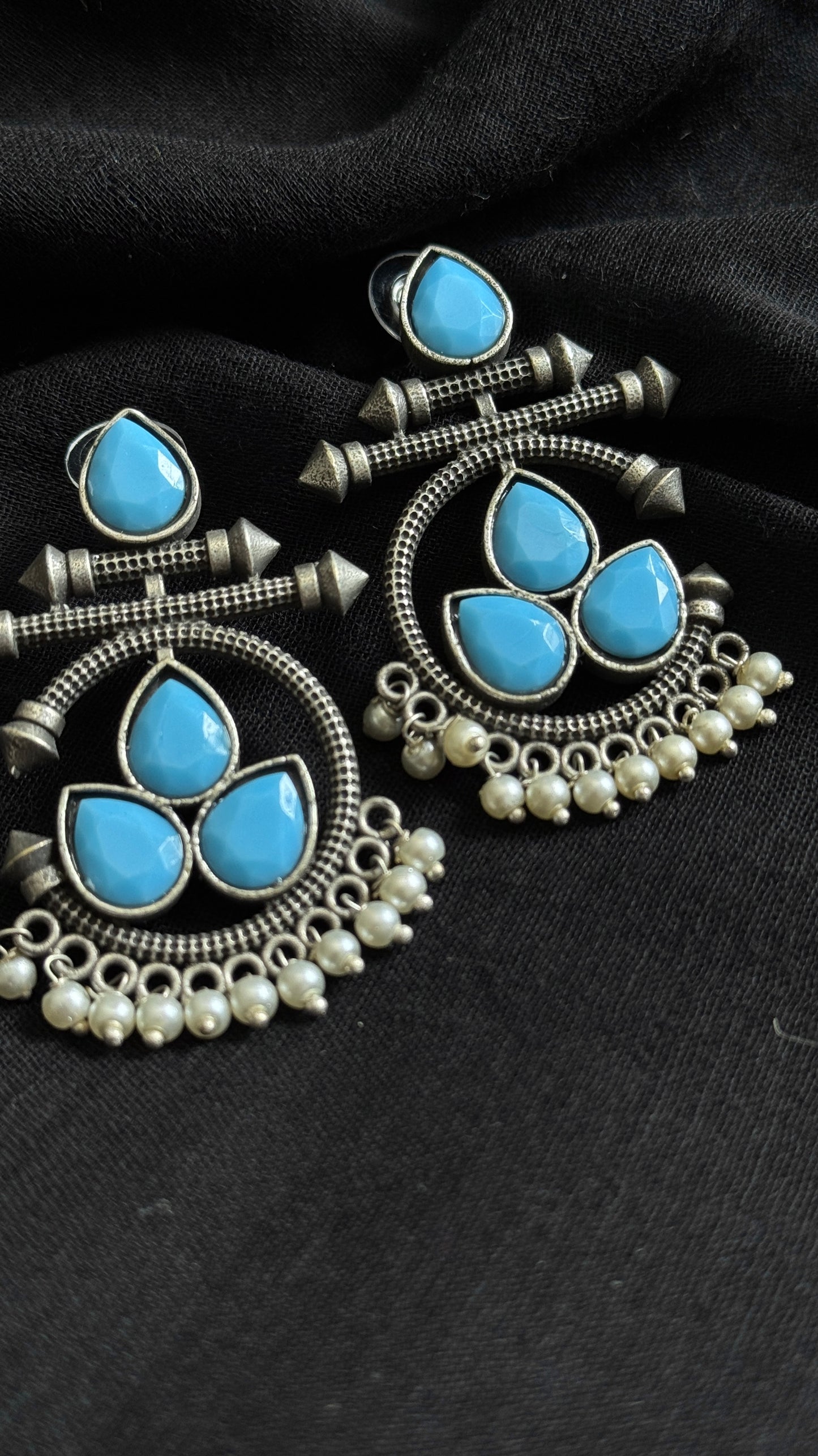 Dangler earrings - silver & blue - YCOSED14