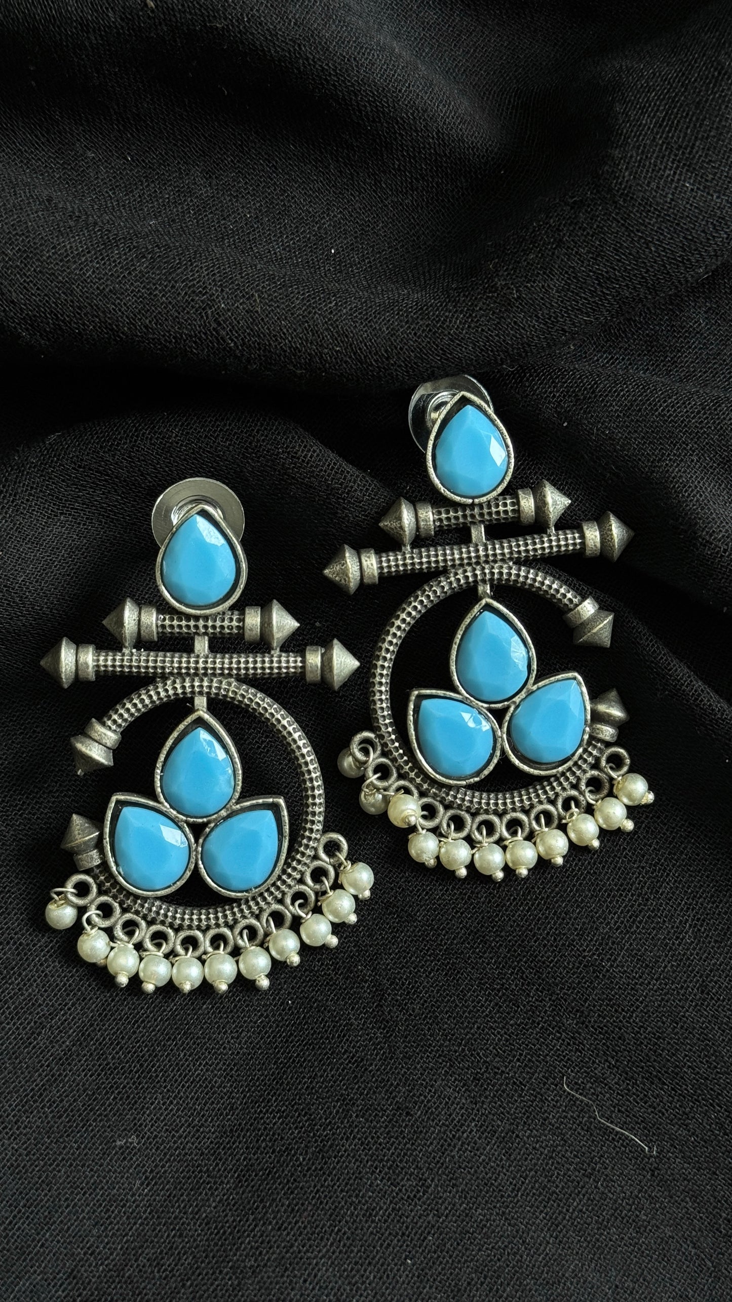 Dangler earrings - silver & blue - YCOSED14