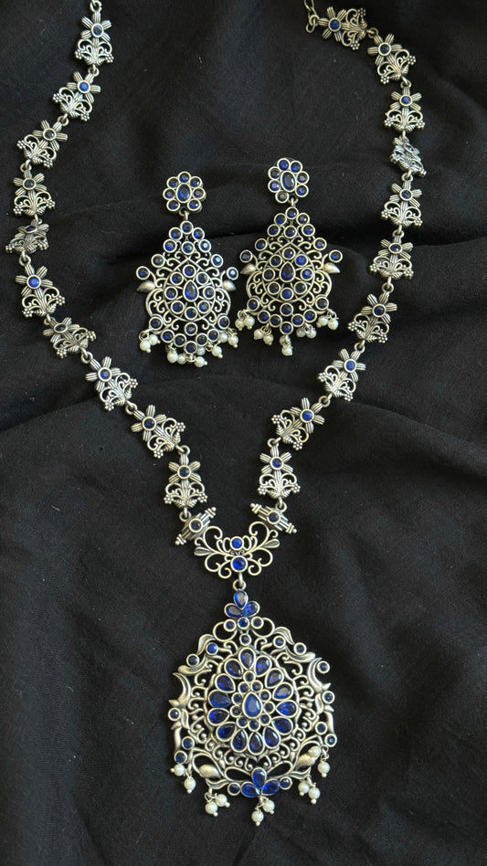 Long haram - silver & blue, with dangler earring