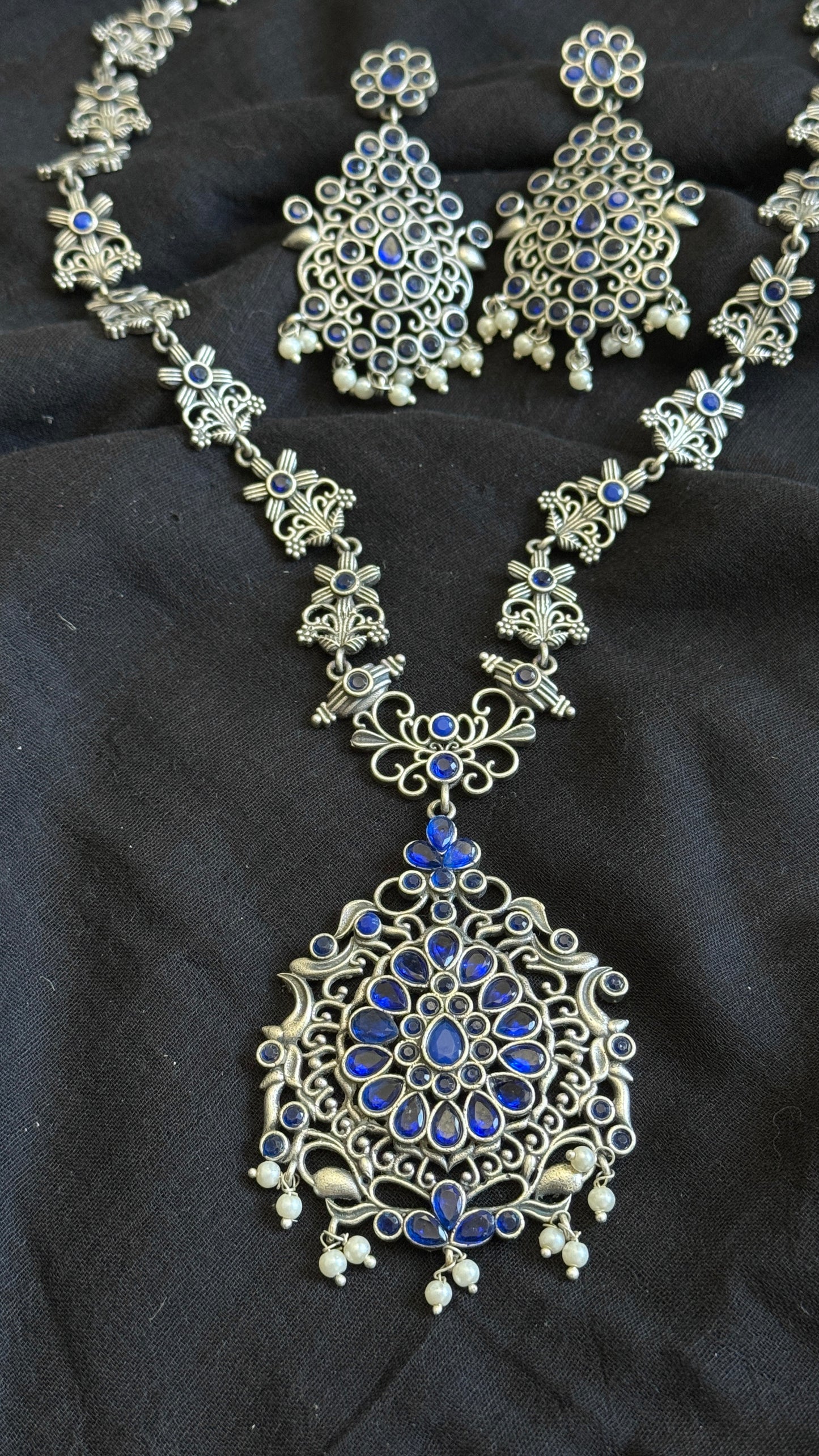Long haram - silver & blue, with dangler earring