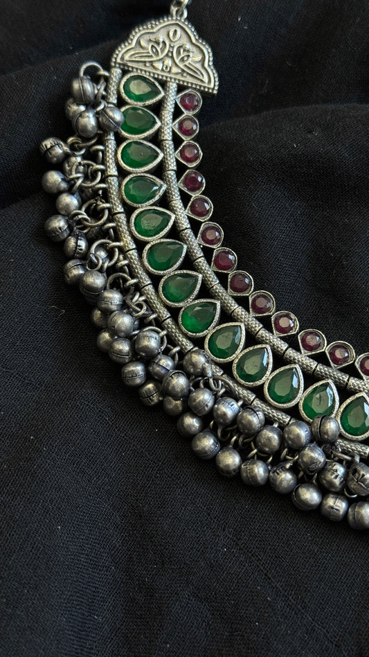 Gungroo choker - red & green