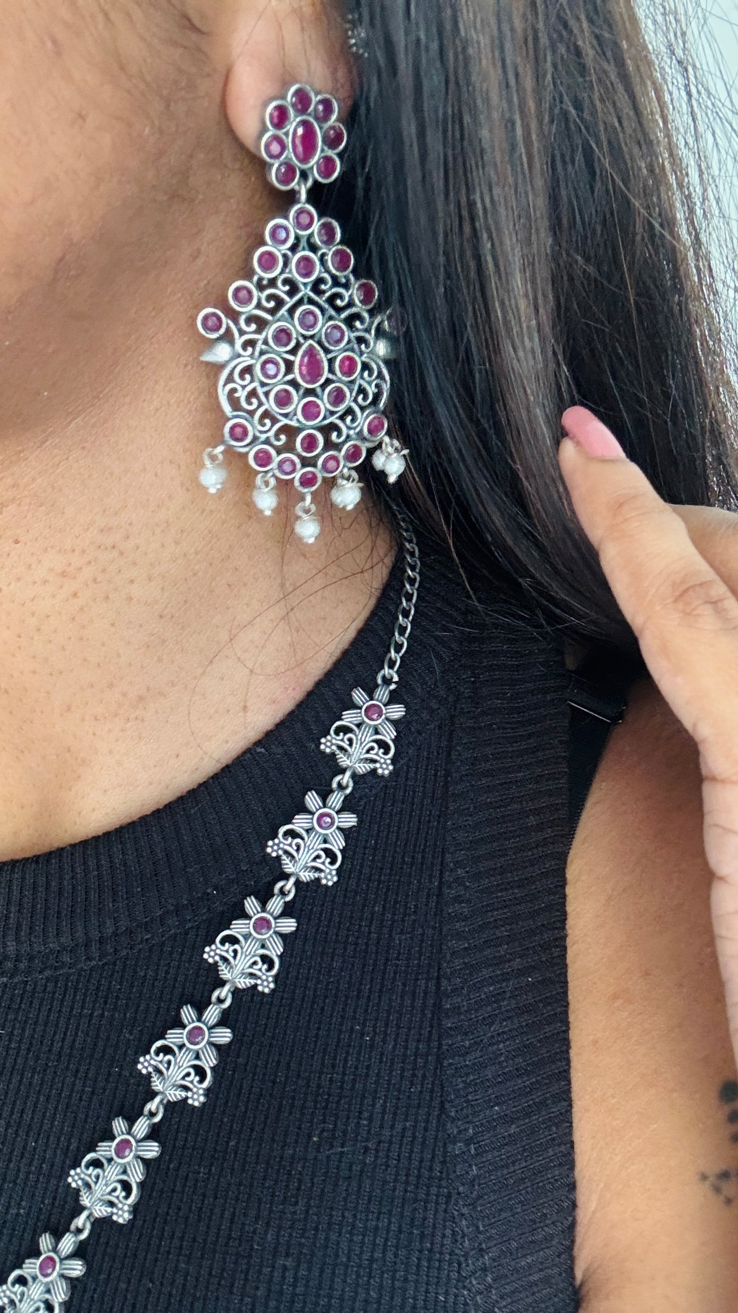 Long haram - silver & red, with dangler earring