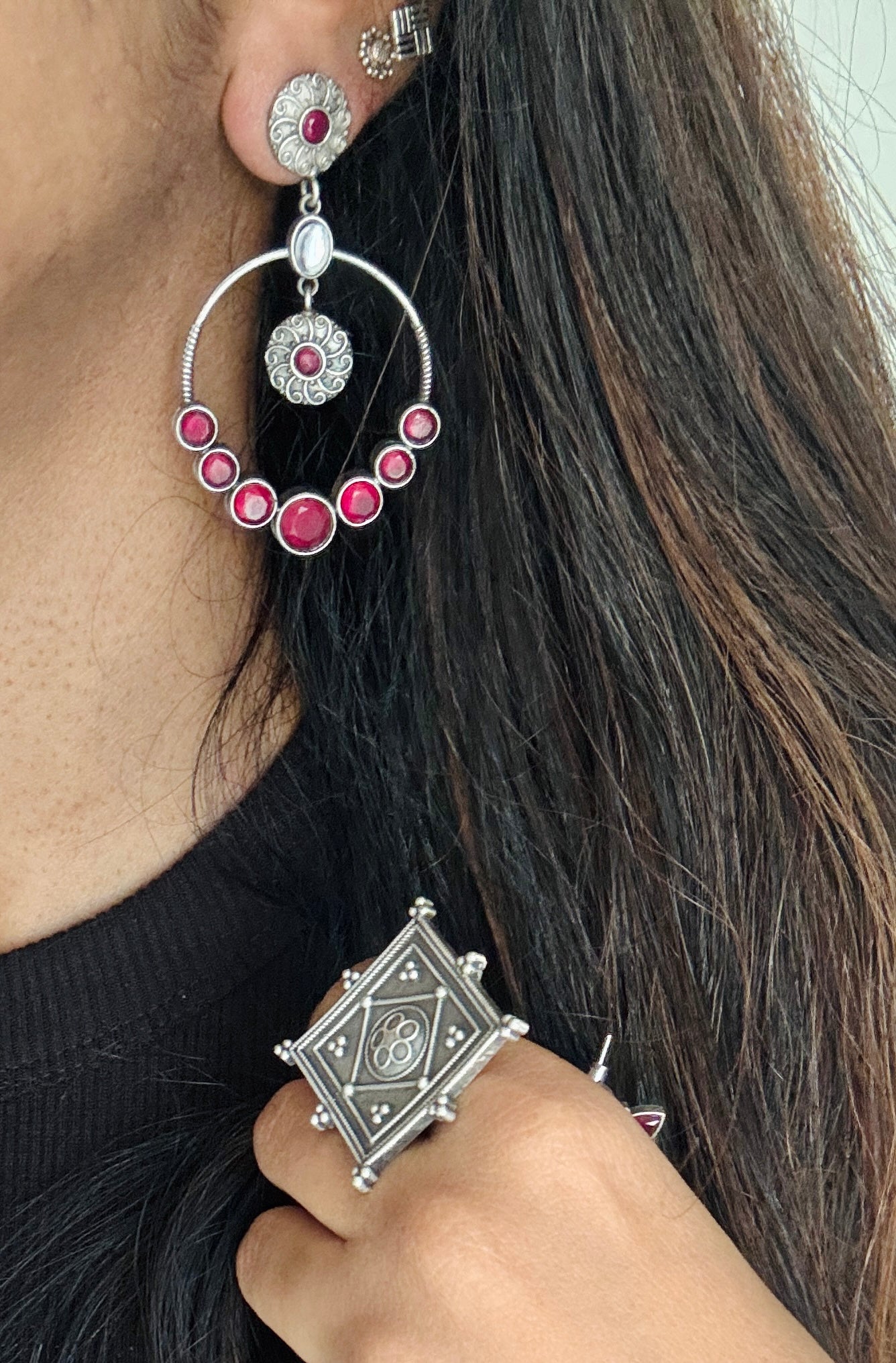 Dangler loop earrings - silver & red stones - YCOSED26