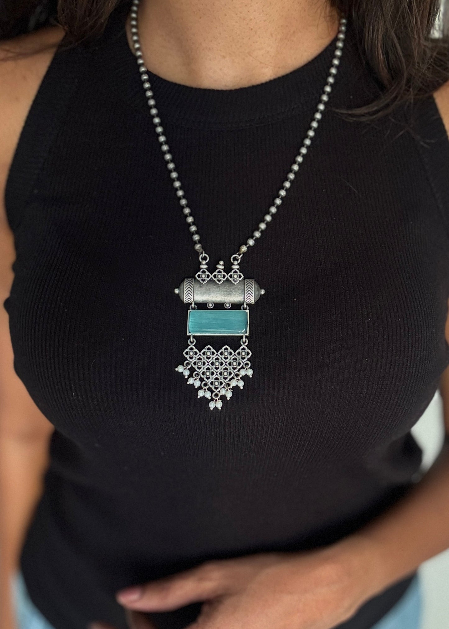 Long chain with pendant & danglers - blue