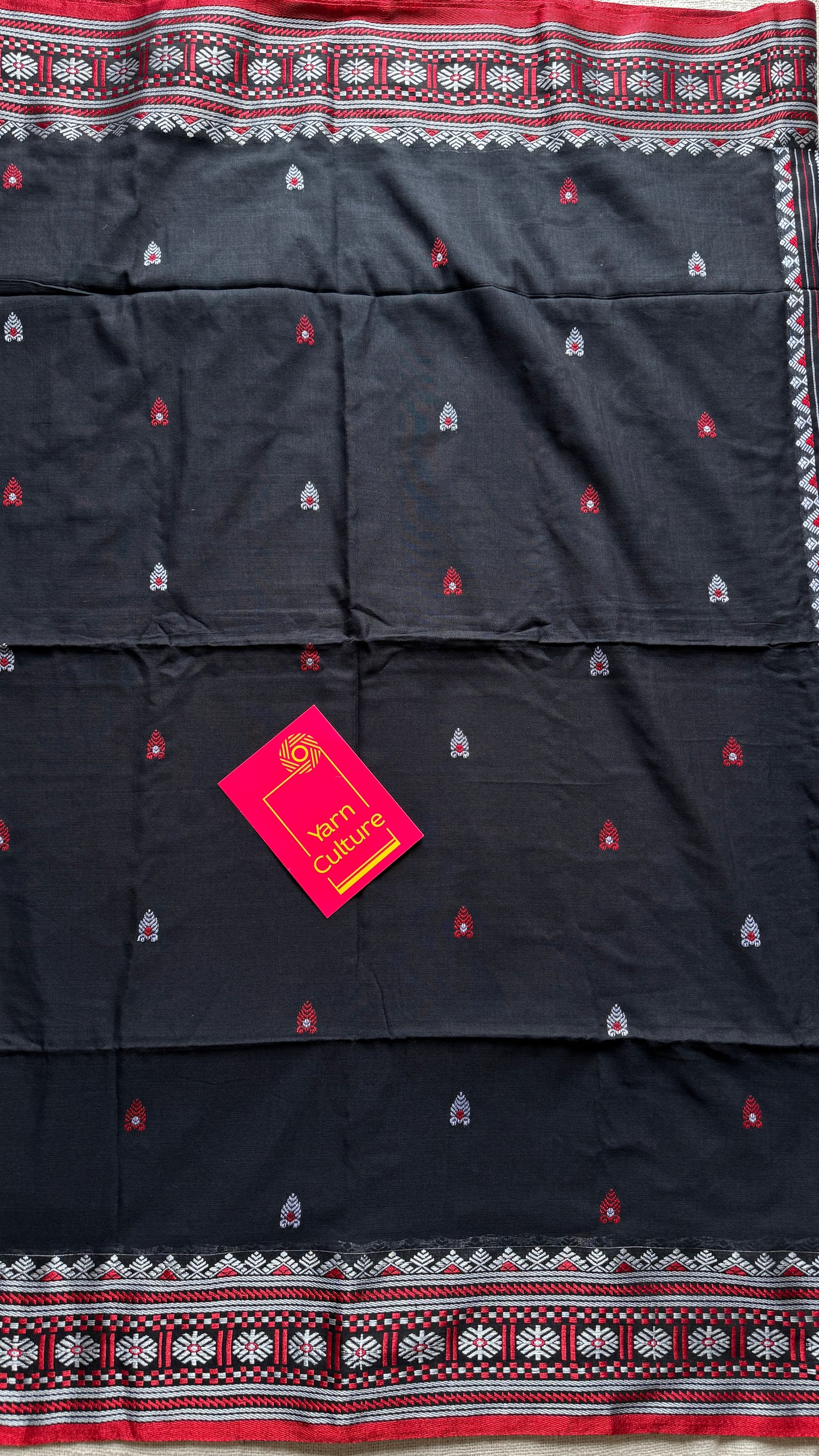 Banshori (বাঁশৰী) – Flute, evoking harmony and melody in the balance of colors, soft cotton - YCHOTEA02