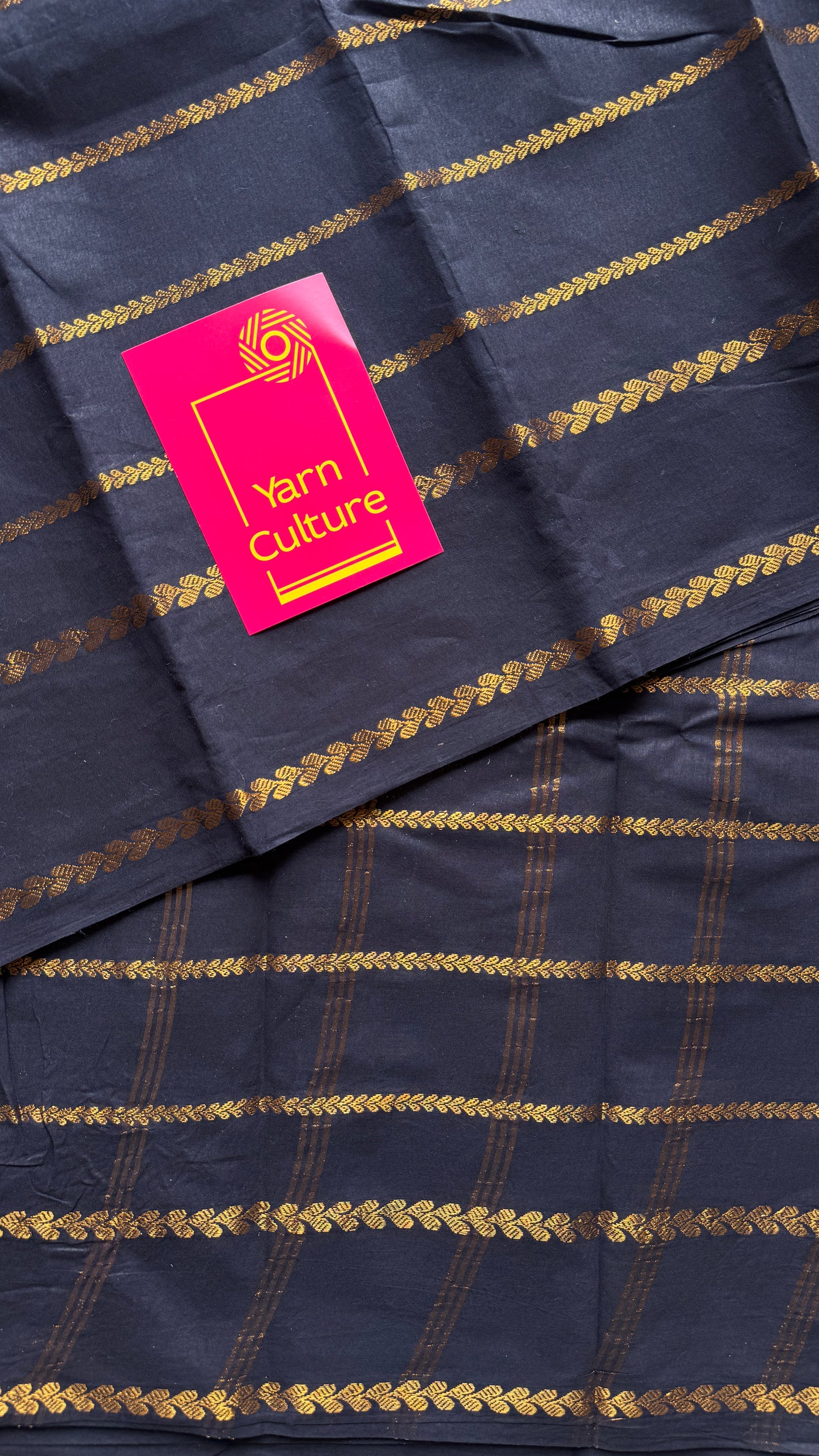 Black veldhaari and patterned sungudi