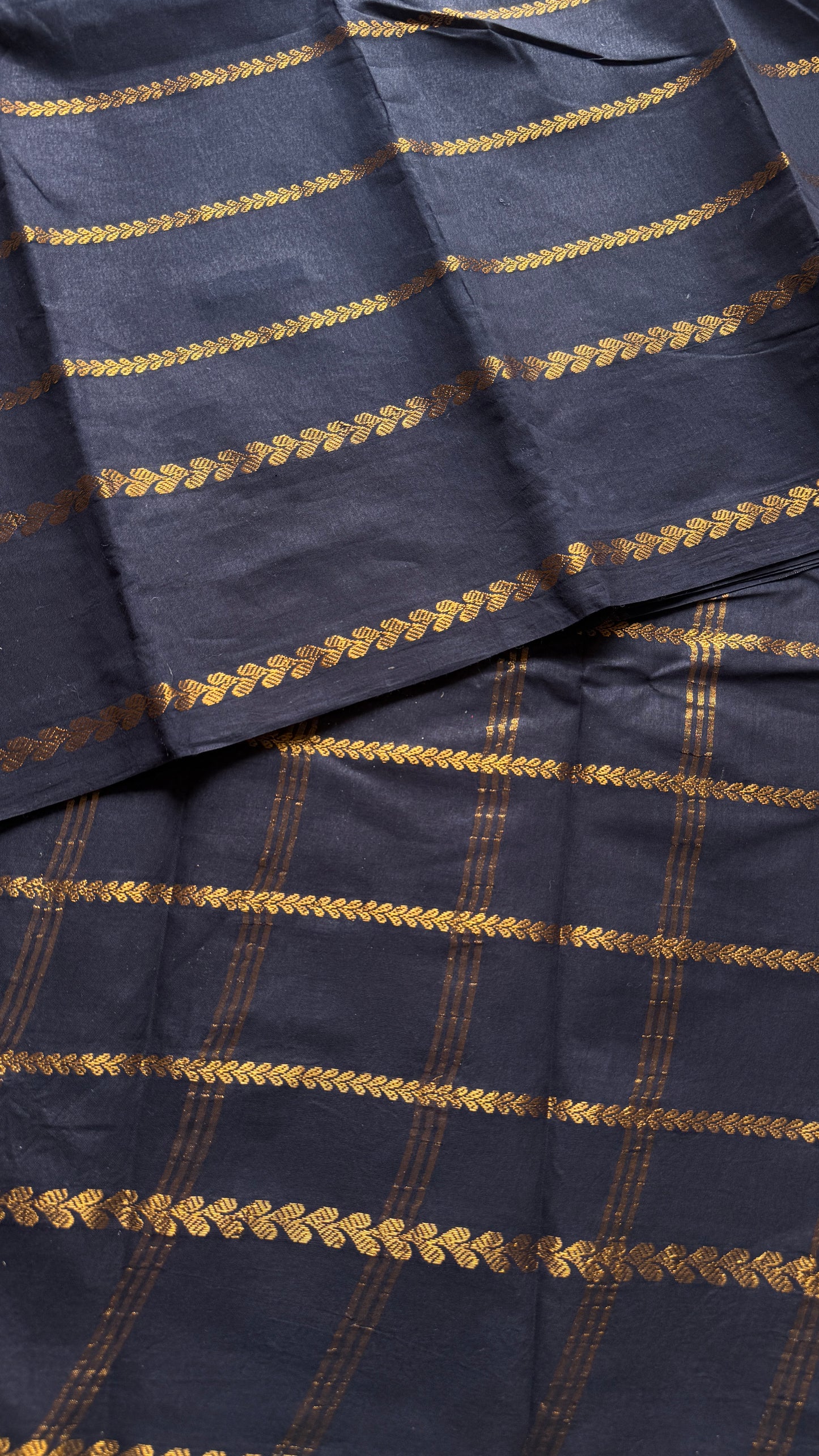 Black veldhaari and patterned sungudi