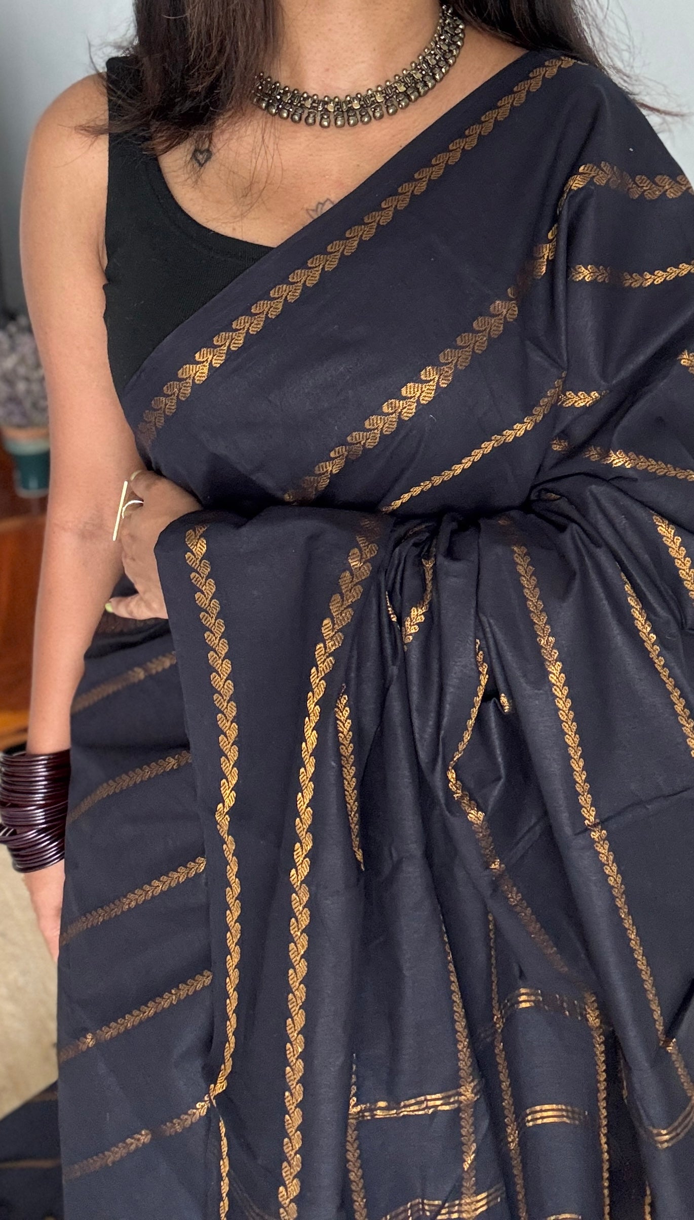 Black veldhaari and patterned sungudi
