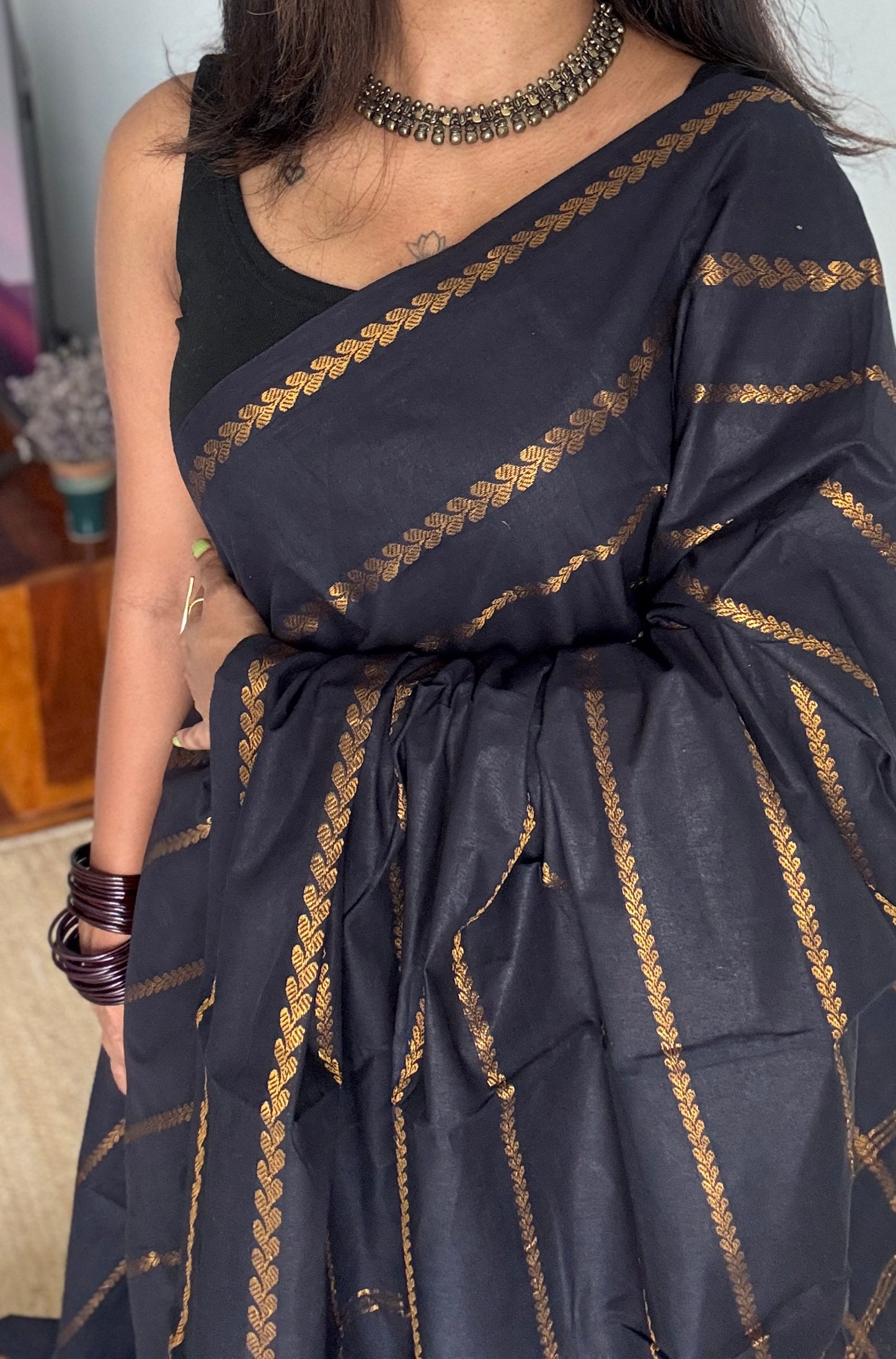 Black veldhaari and patterned sungudi
