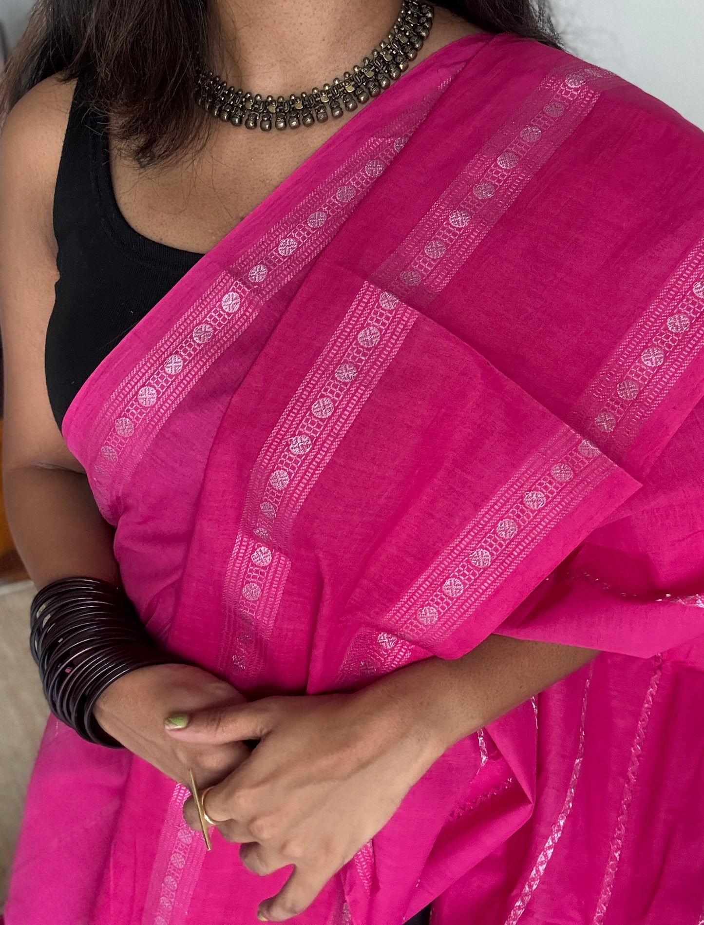 Hot Pink veldhaari and patterned silver zari sungudi - YCMCVS04
