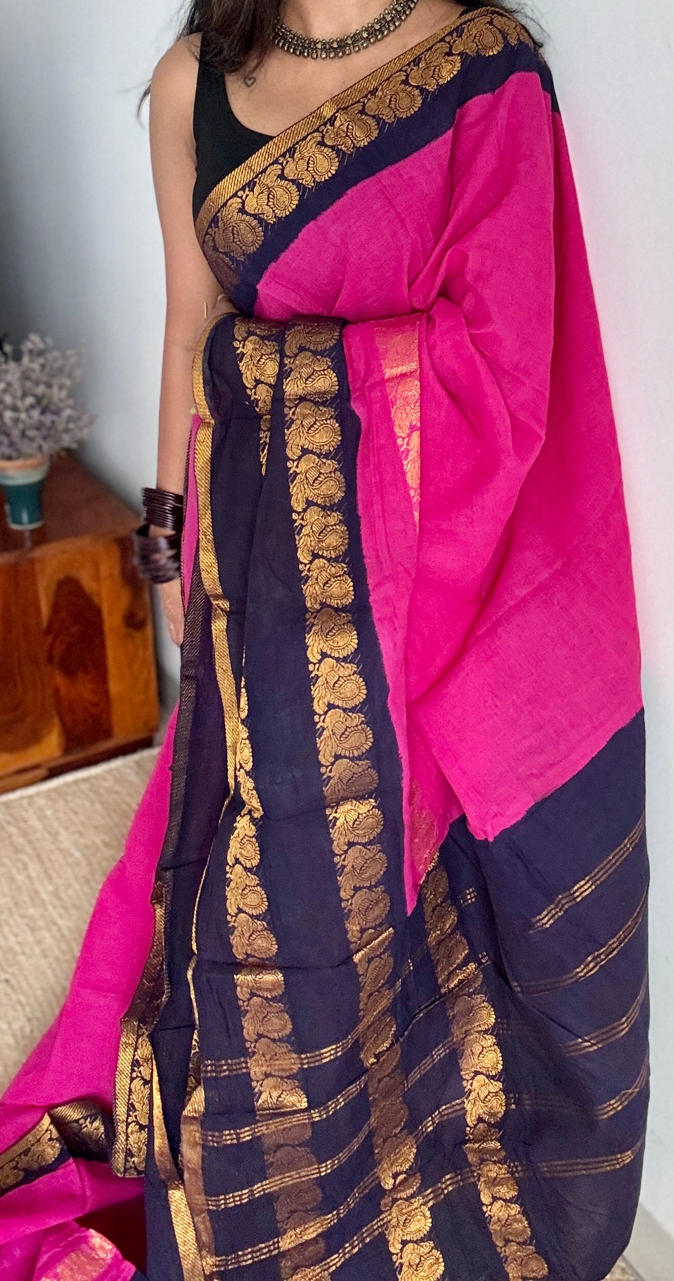 Hot pink and dark blue sungudi with double peacock motif rettai pettu wide border