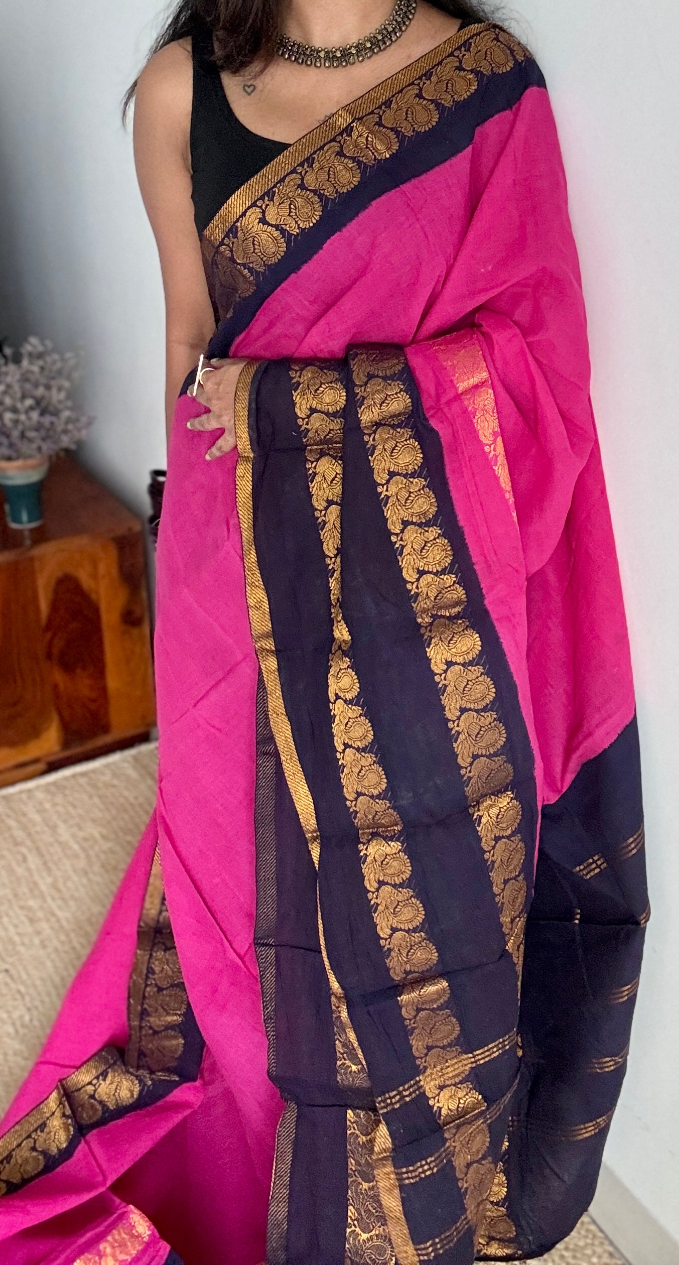 Hot pink and dark blue sungudi with double peacock motif rettai pettu wide border