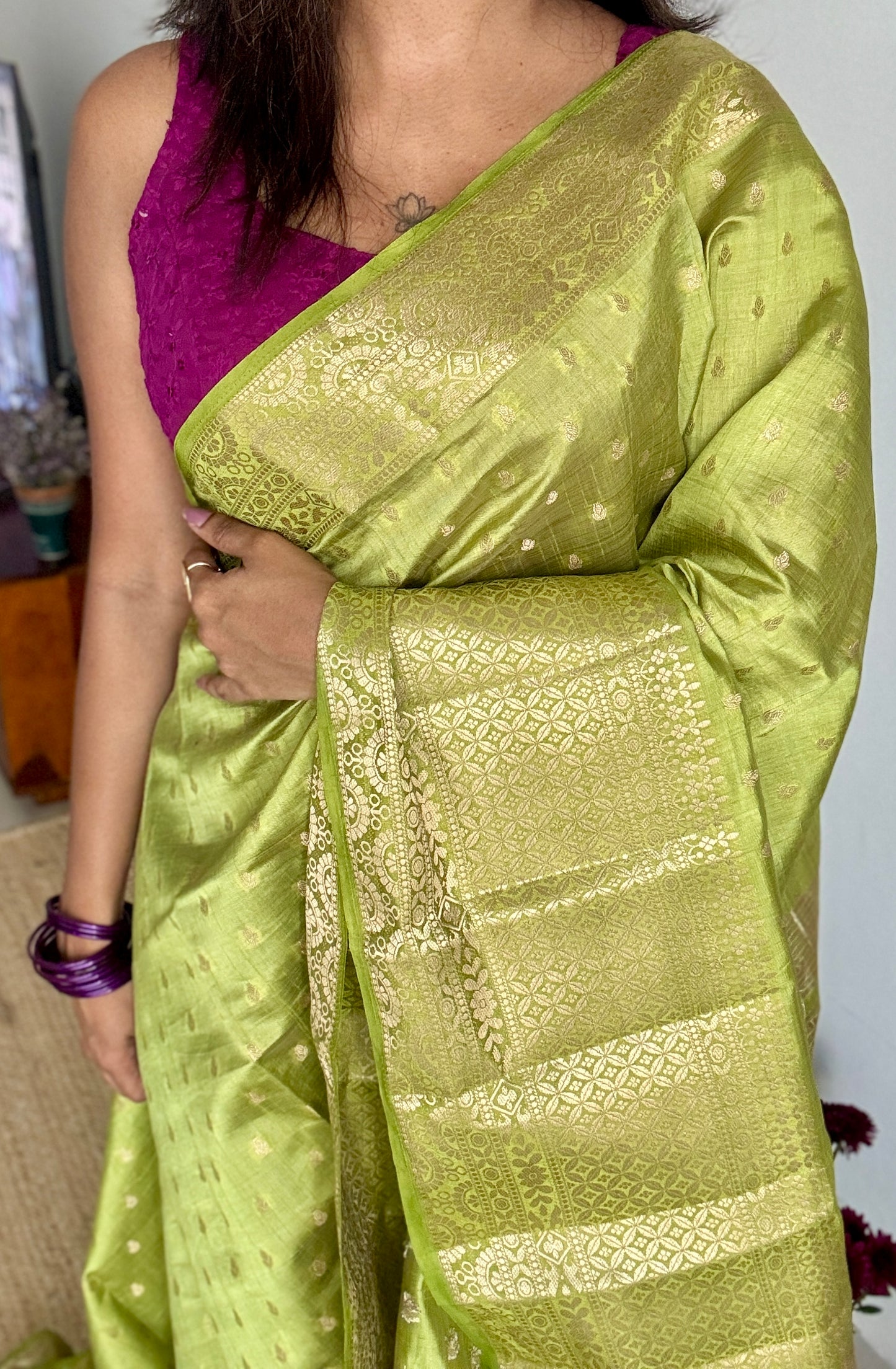 Light Green with antique gold zari - Semi Raw Silk - YCRT04