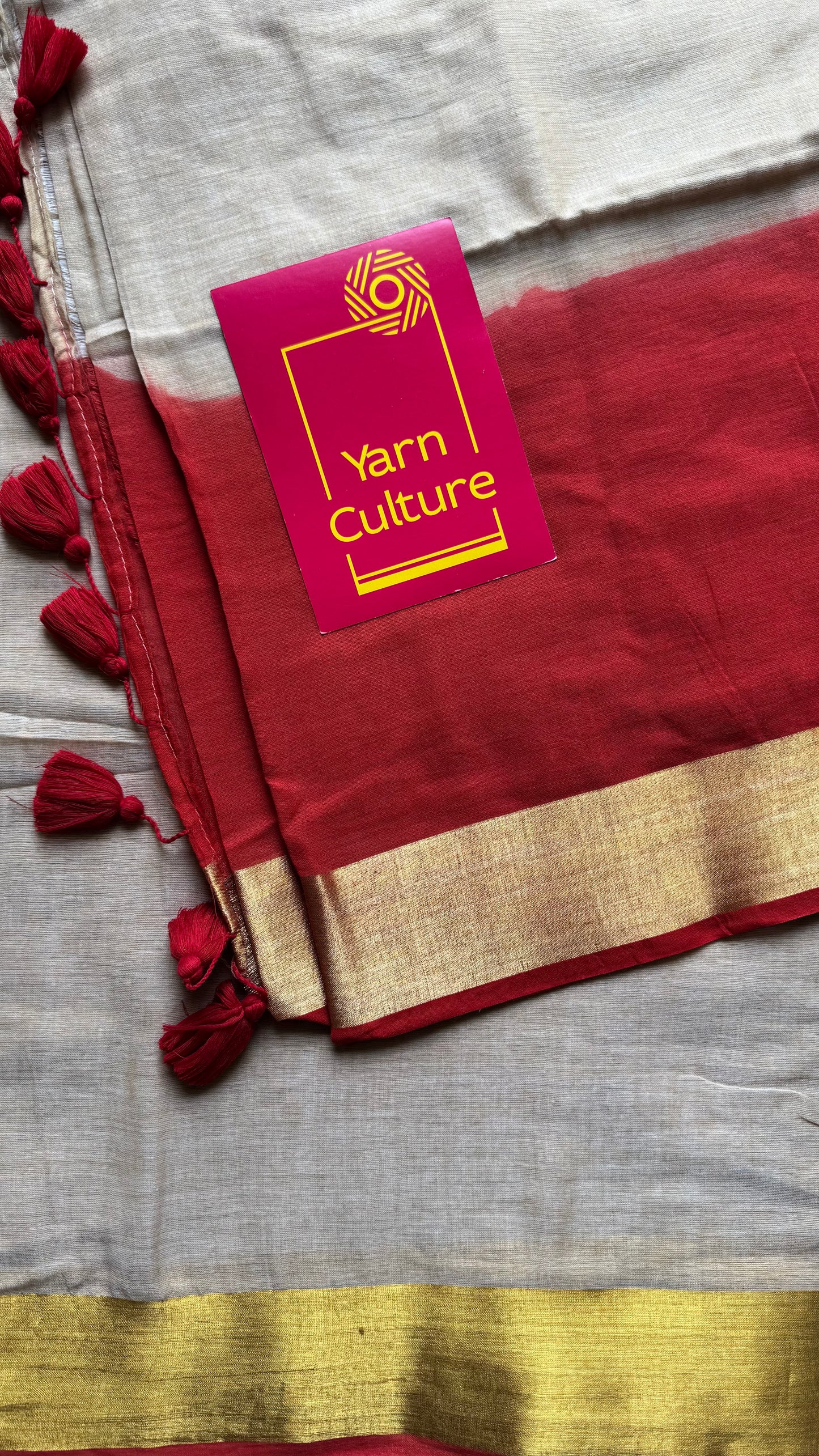 Sandal with dyed dark red and antique gold border, mul cotton - YCON25BCM44