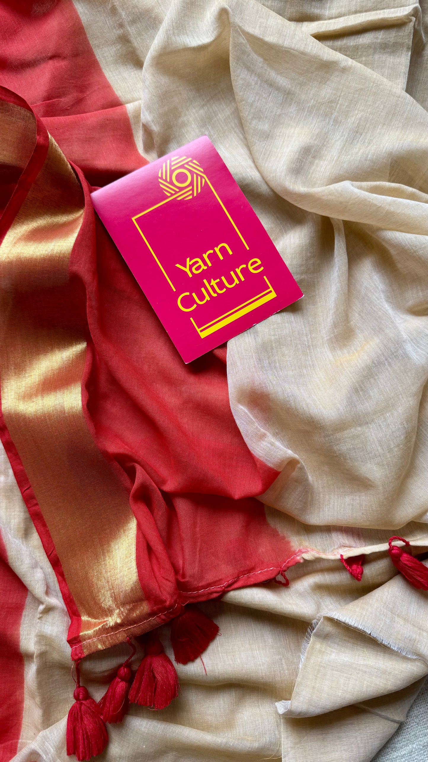 Sandal with dyed dark red and antique gold border, mul cotton - YCON25BCM44