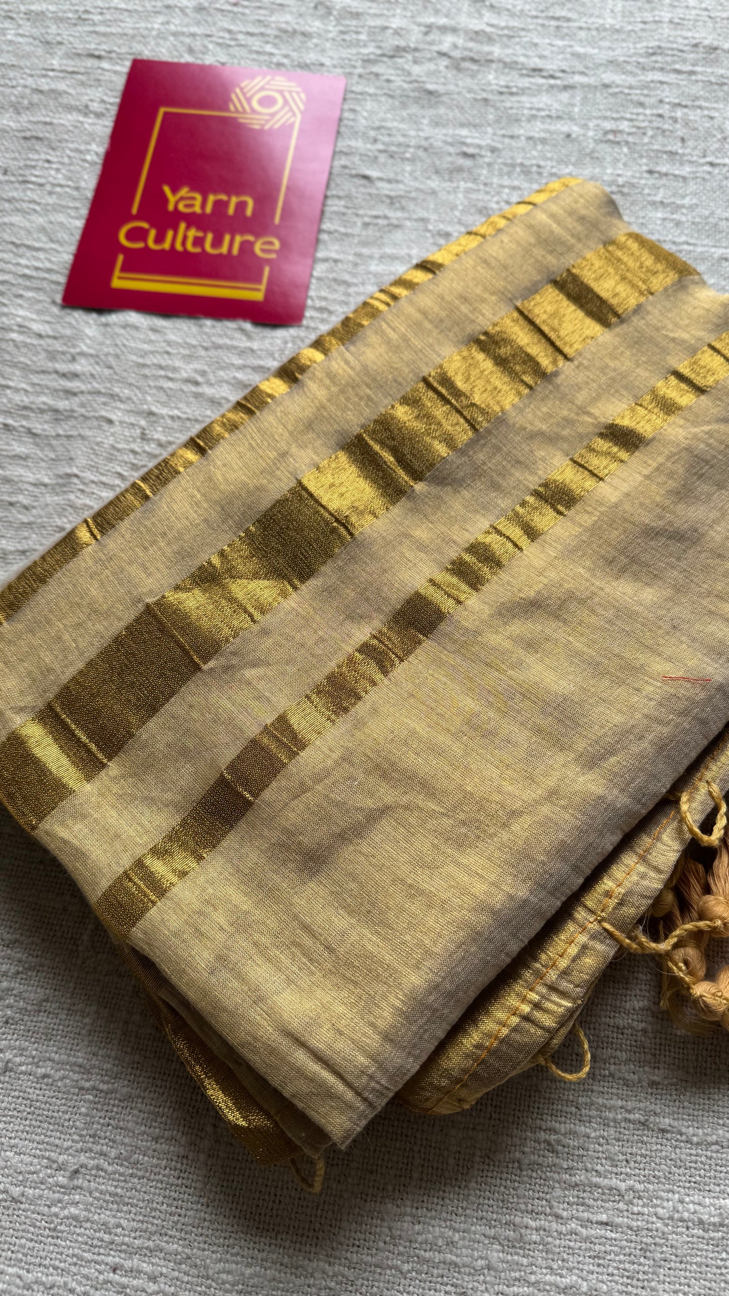 Gold tones in tissue linen - YCON25BCTL55