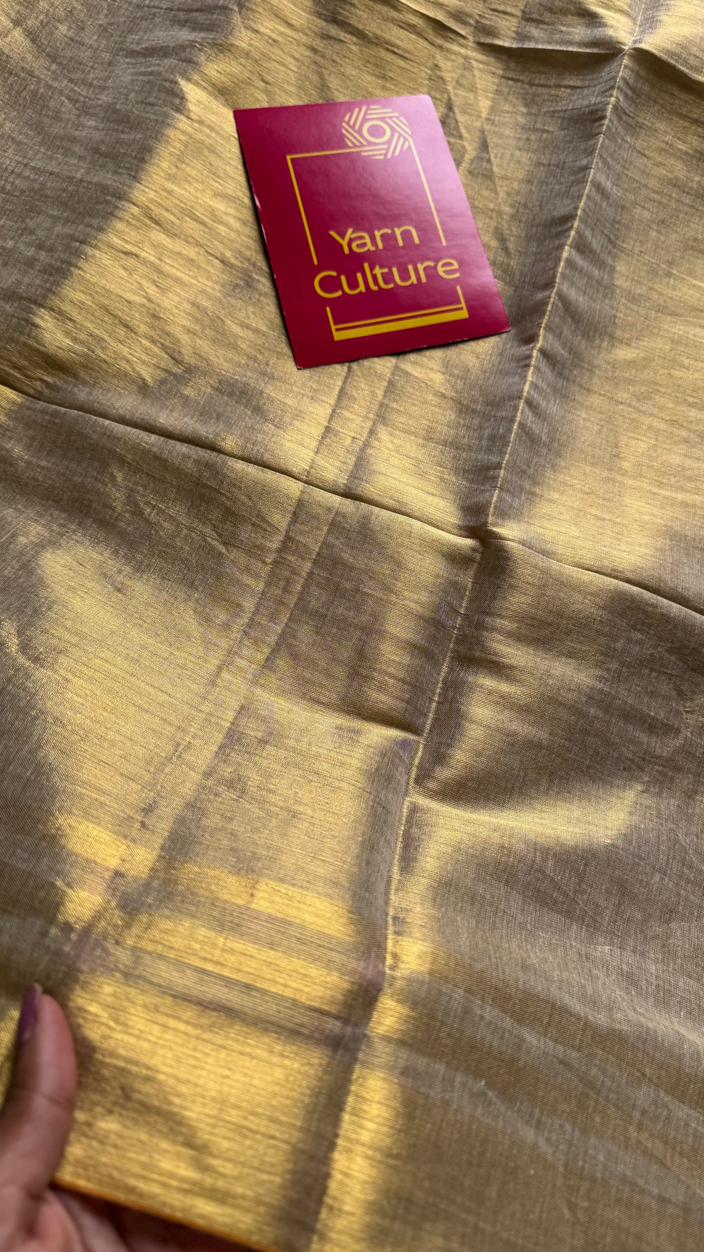 Gold tones in tissue linen - YCON25BCTL55
