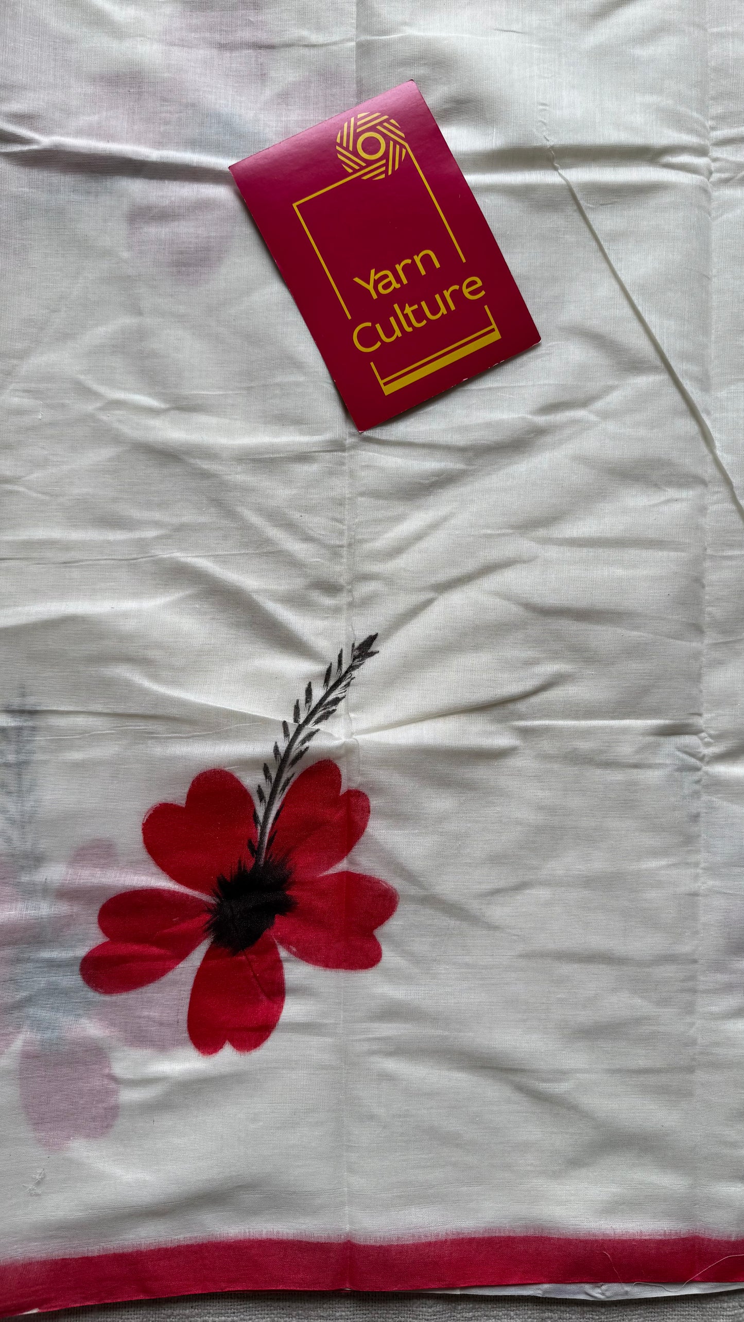 Ivory soft cotton with painted hibiscus flowers in red - YCON25BCSC45