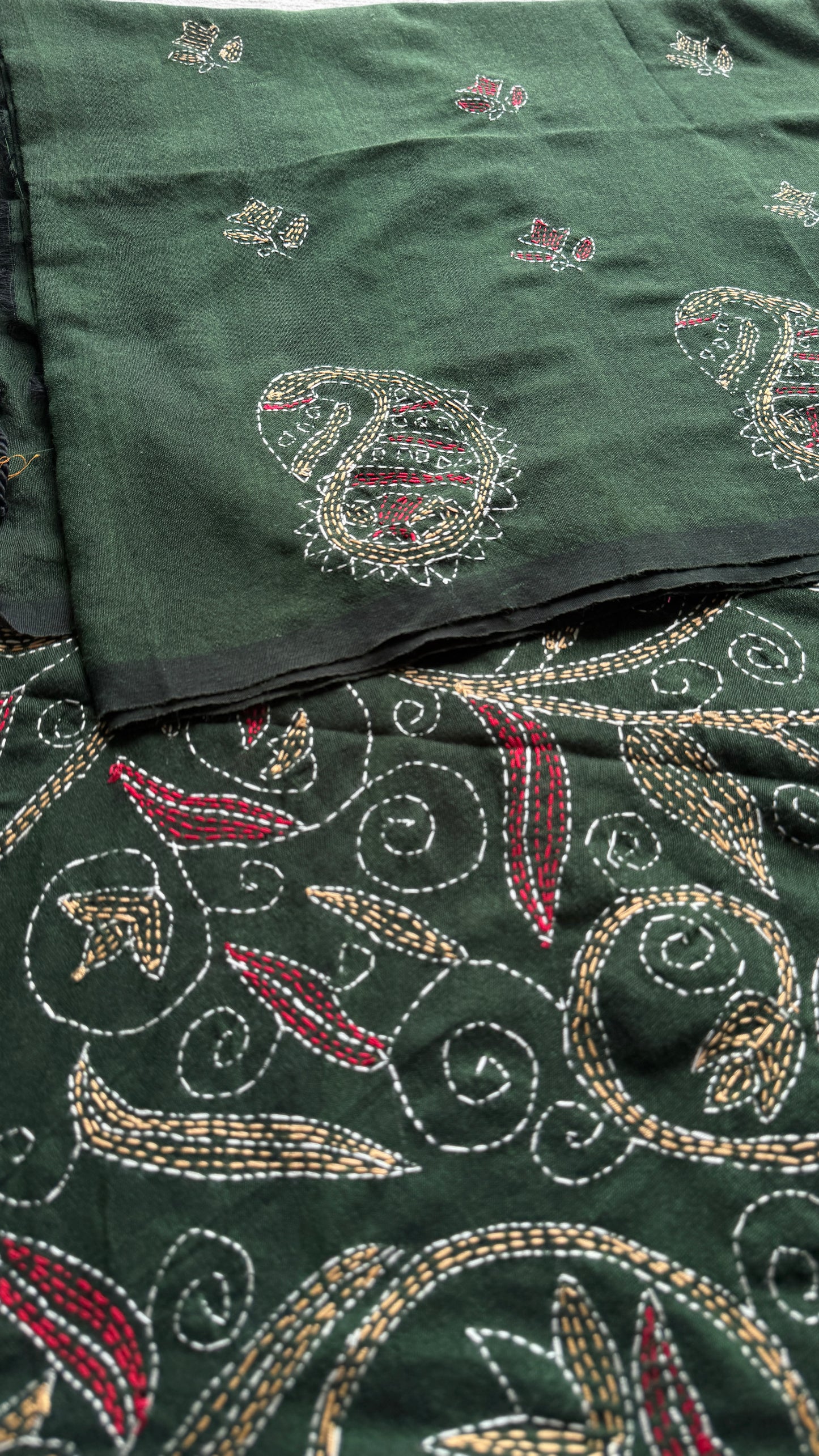 Pata Gaatha (পাতা গাথা) - Leaf Tale, green kantha weave in soft khadi cotton - YCBCKKC07