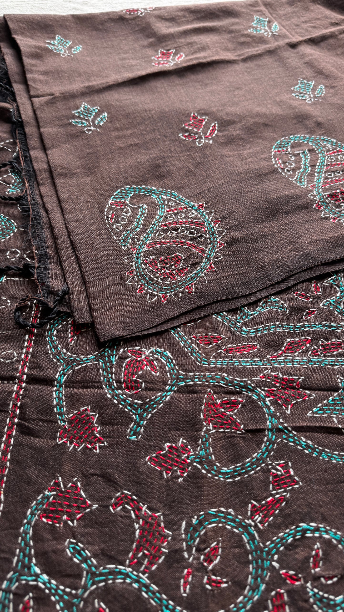 Mrittikar Gondho (মৃত্তিকার গন্ধ) - The Scent of Soil, dark brown kantha weave in soft khadi cotton - YCBCKKC08