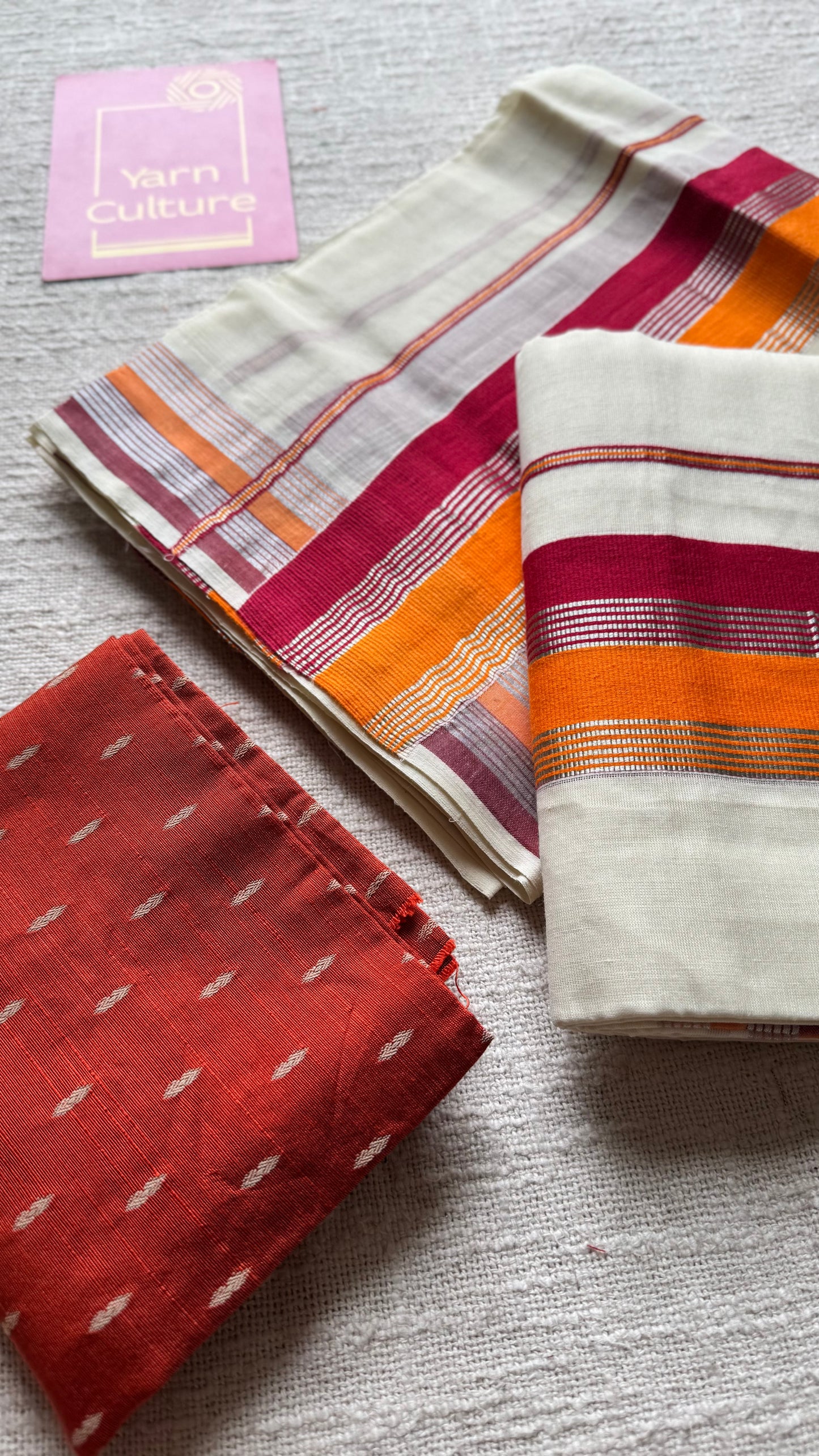 Set mund in ivory and gold with red and orange kara (border) - YCON25KCST16