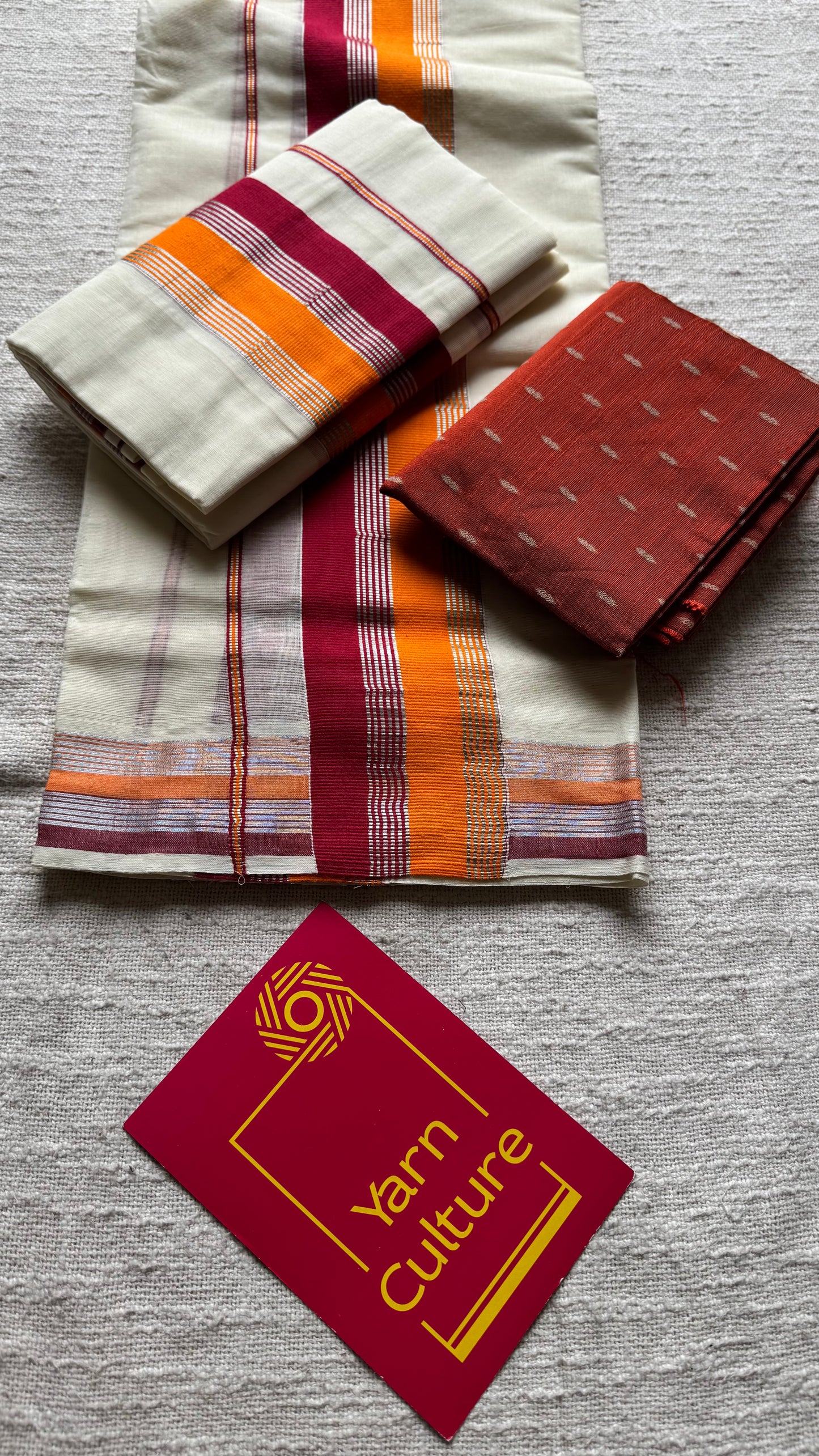 Set mund in ivory and gold with red and orange kara (border) - YCON25KCST16