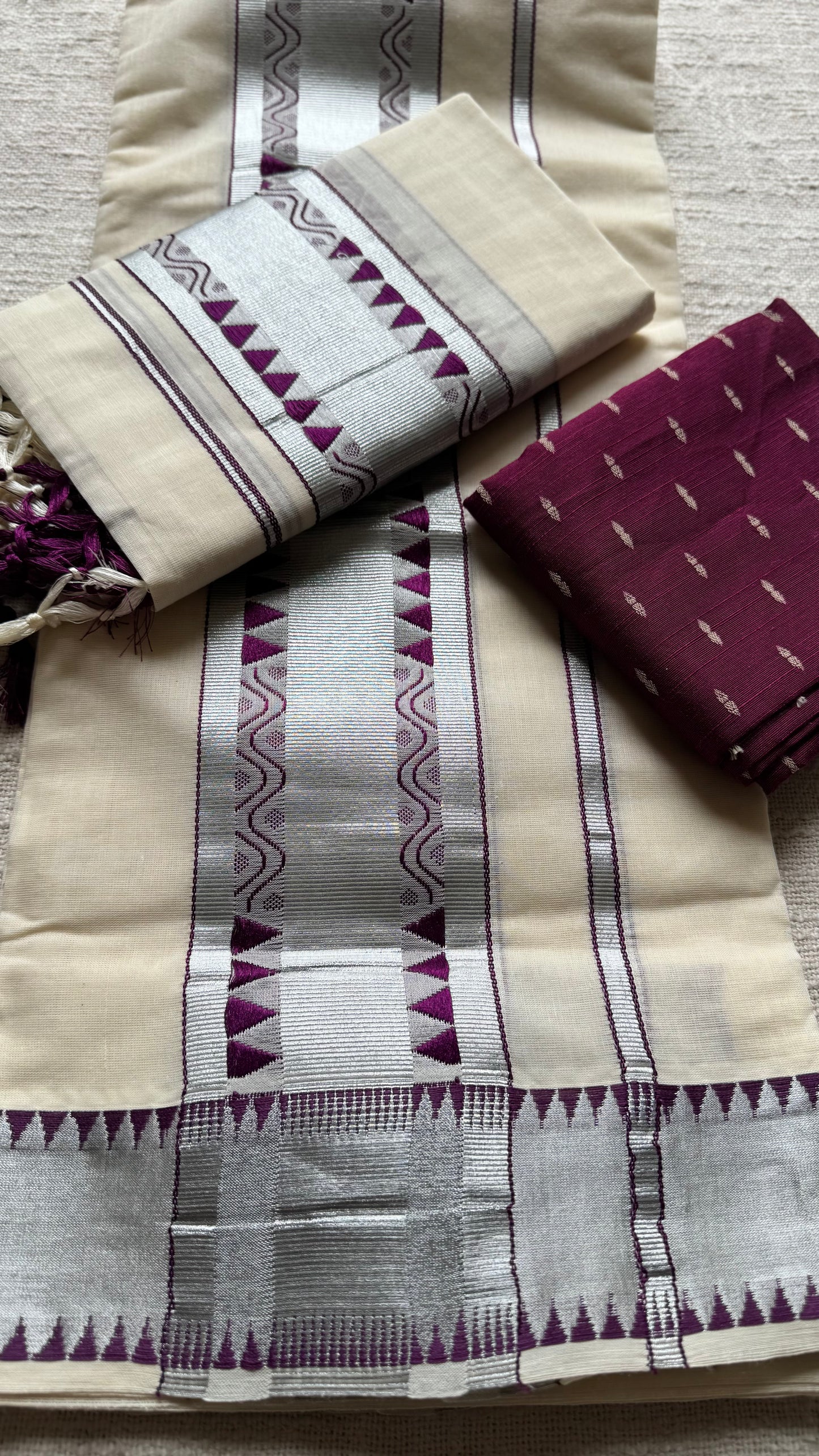 Set mund with temple border, purple with ivory and silver zari - YCON25KCST13