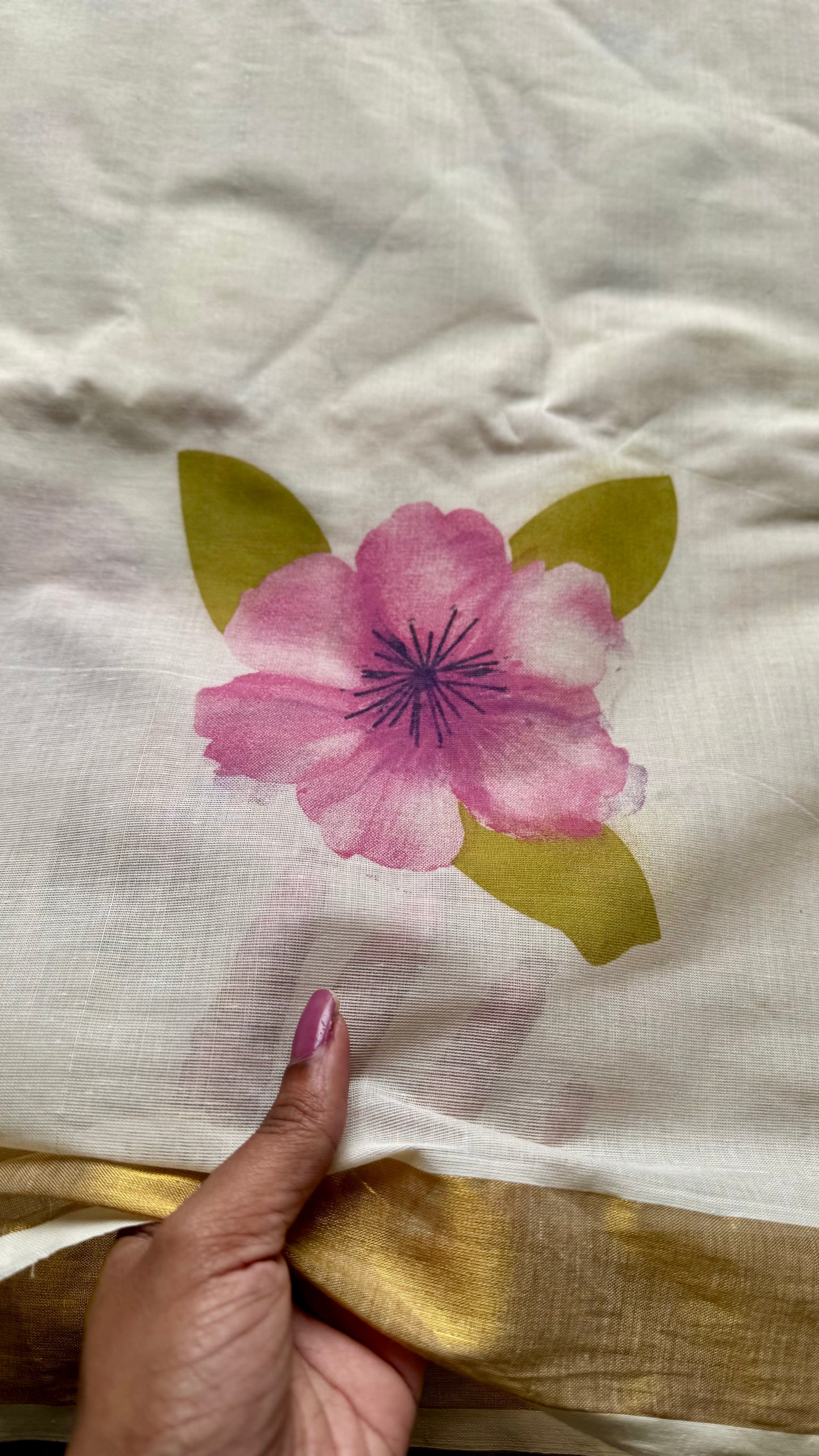 Deepa : Ivory and gold, with purple hibiscus flowers, Kerala cotton - YCONKCE131