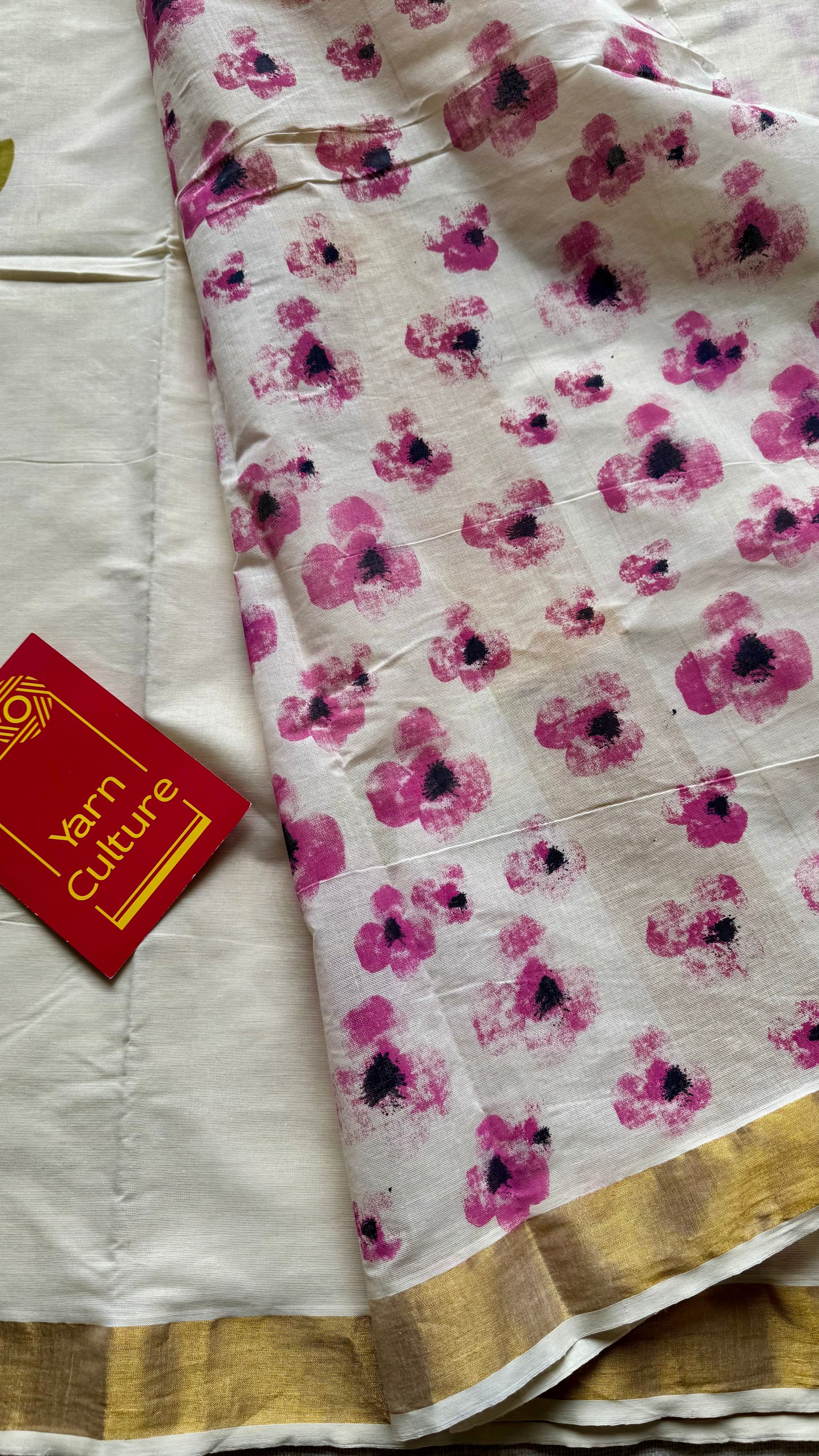 Deepa : Ivory and gold, with purple hibiscus flowers, Kerala cotton - YCONKCE131