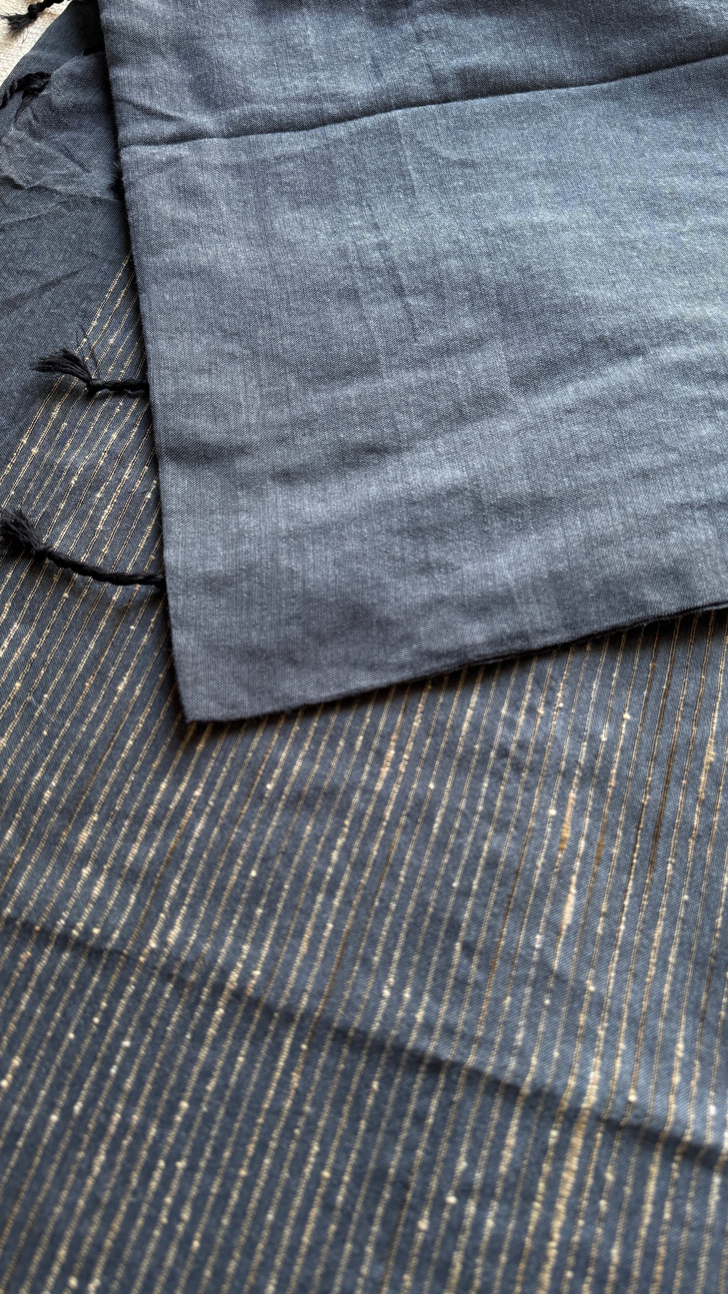 Grey with thread worked pallu - Soft Khadi Cotton YCBCGP04