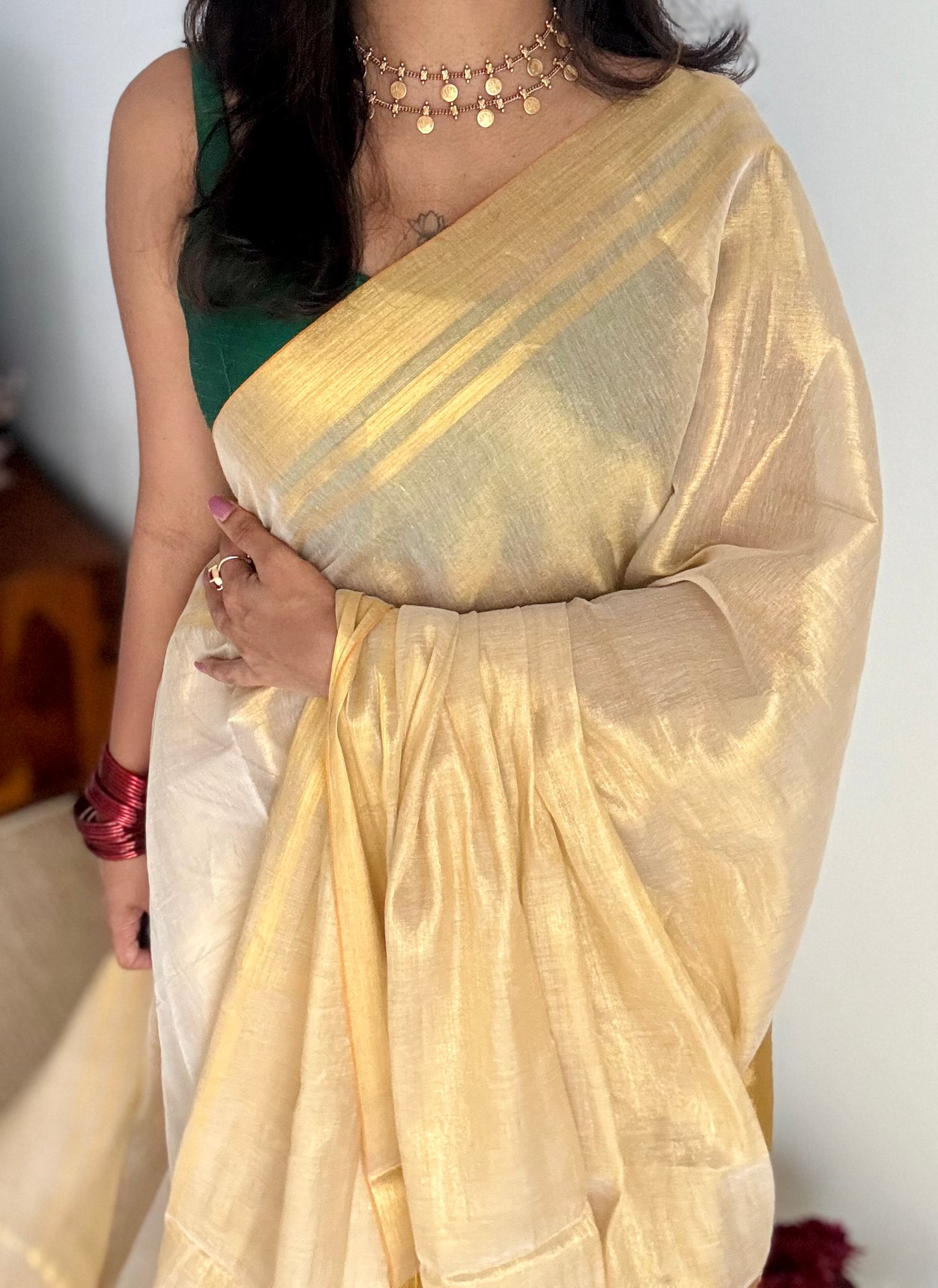 Gold tones in tissue linen - YCON25BCTL55