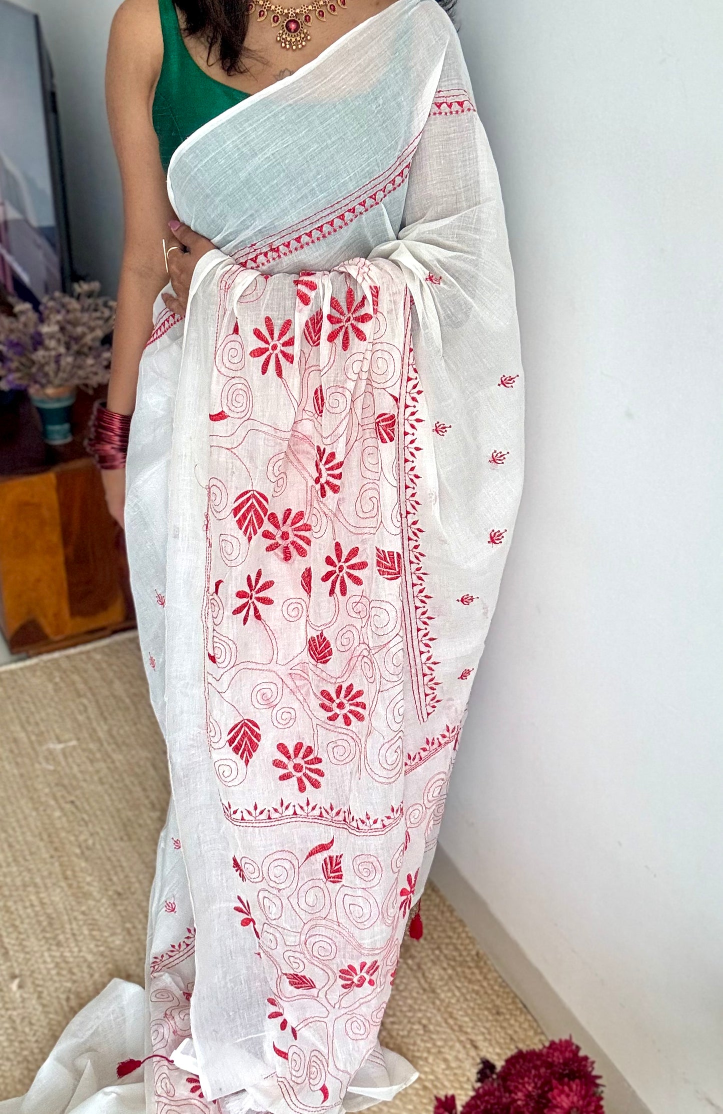 Ivory soft cotton with red kantha threadwork - YCON25BCKW23