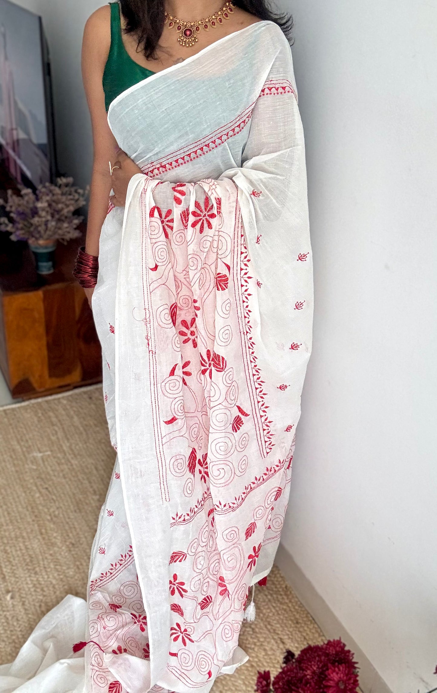 Ivory soft cotton with red kantha threadwork - YCON25BCKW23