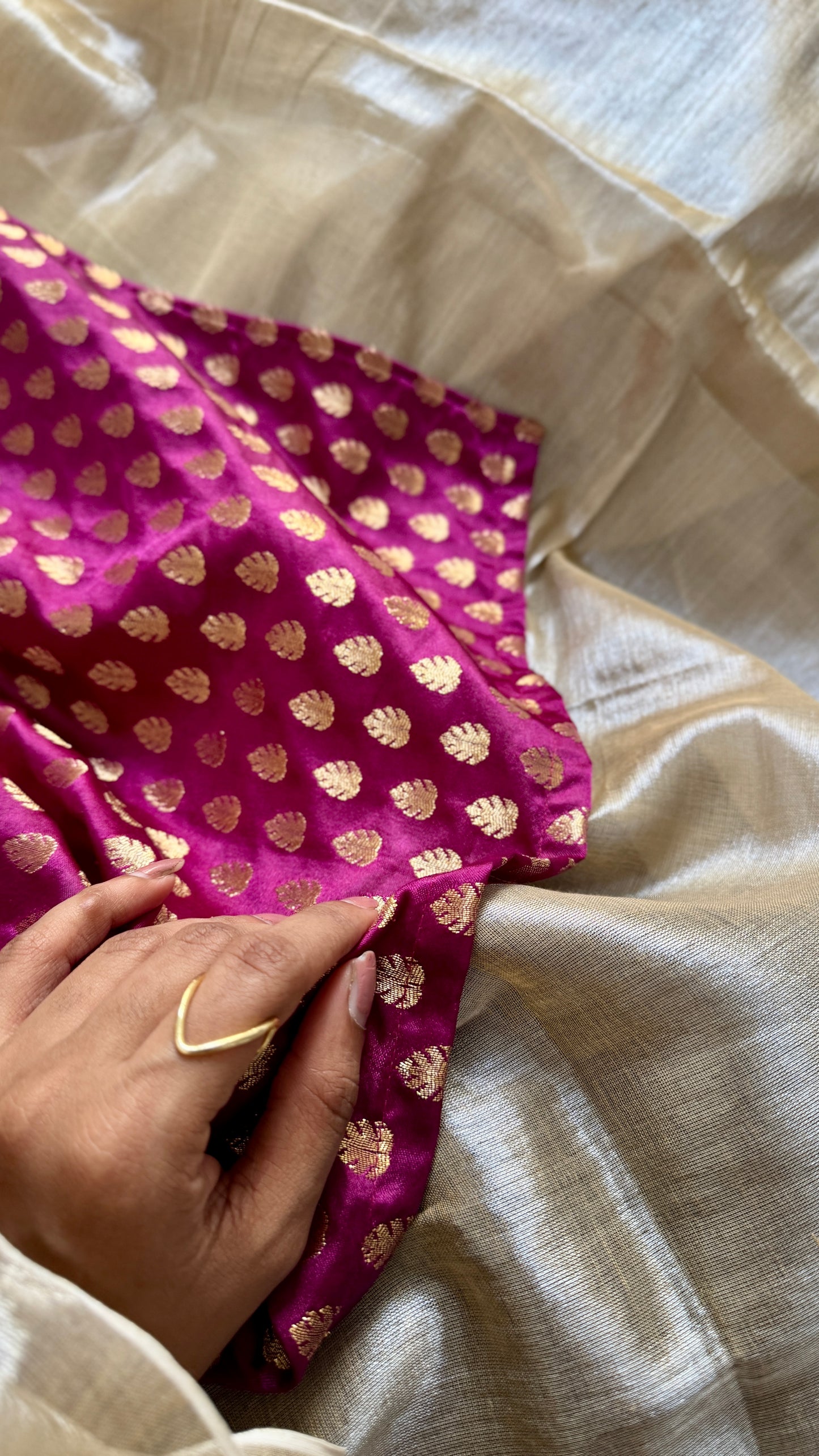 Chaand Phool - Moonflower : Pearl White with Purple Pink Brocade Pallu & Blouse, Mul Tissue - YCTMEMT04
