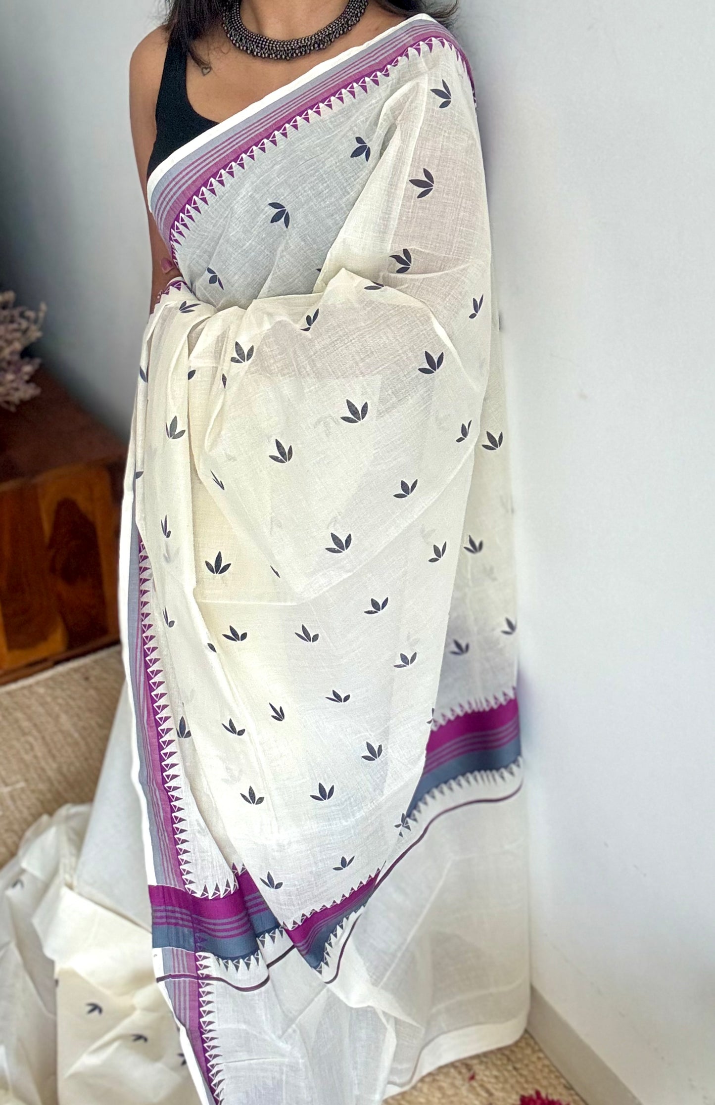 Ivory with purple border, floral pattern kerala cotton - YCON25KCP79