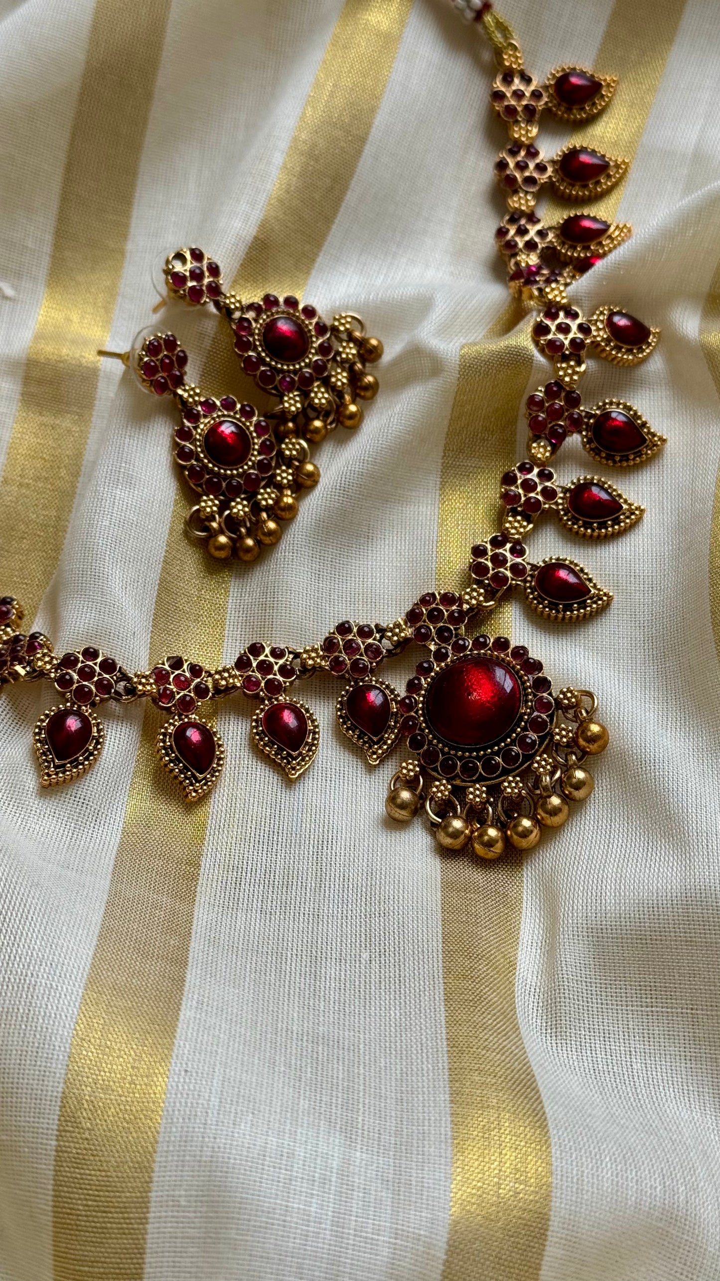 Red stone pendant necklace - YCAGC11