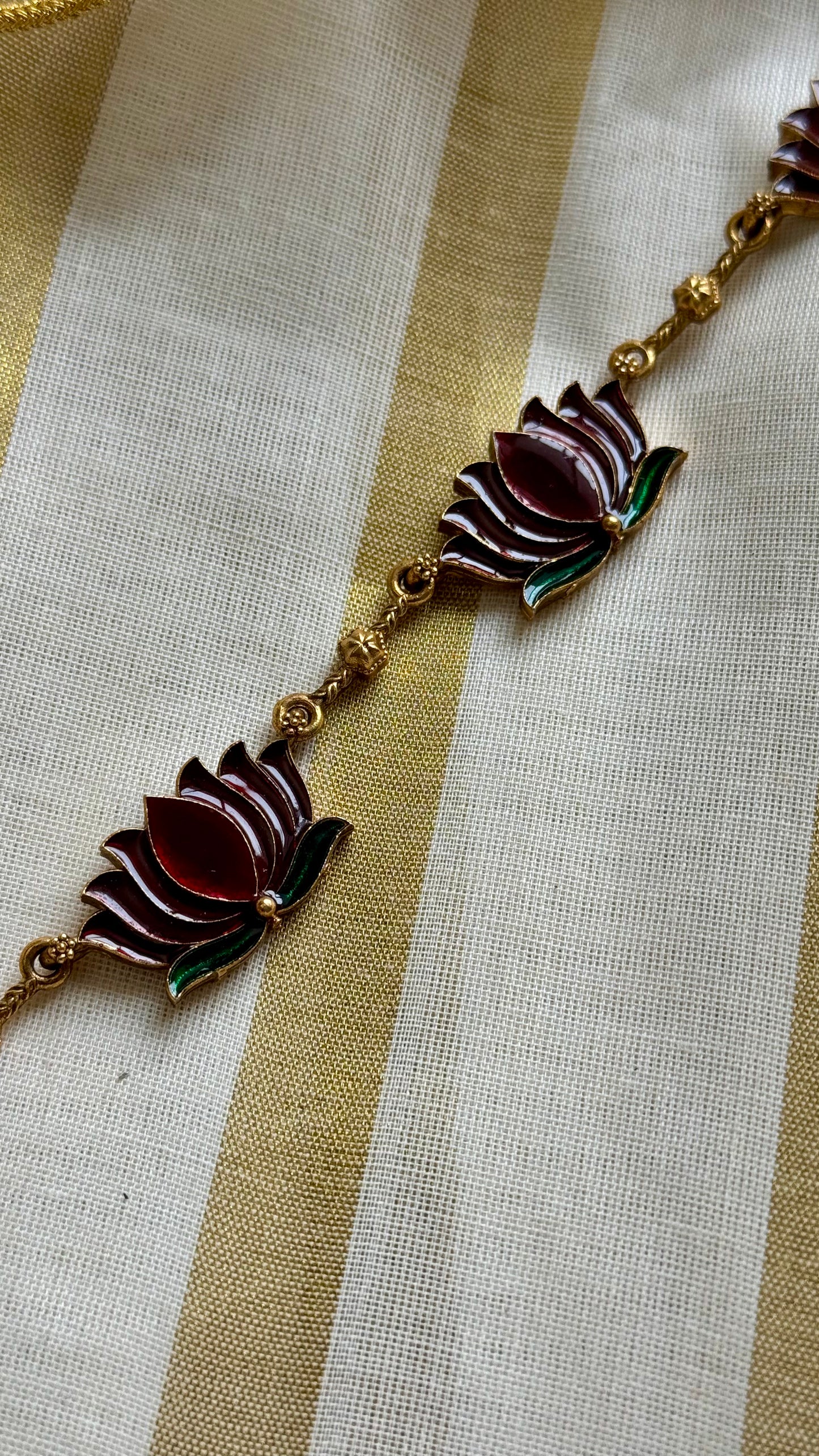 Dark red lotus pendant necklace - YCAGC30