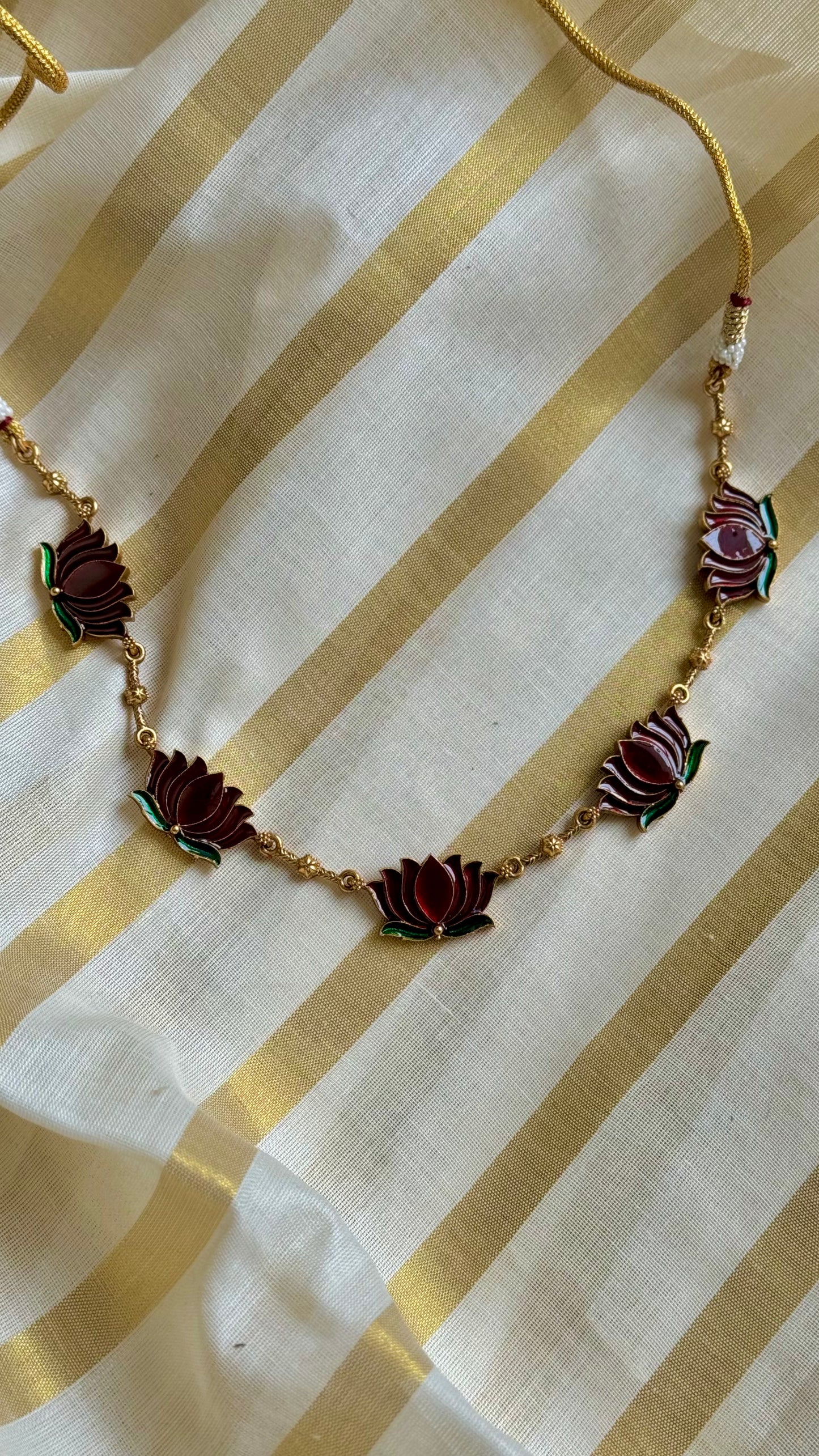 Dark red lotus pendant necklace - YCAGC30